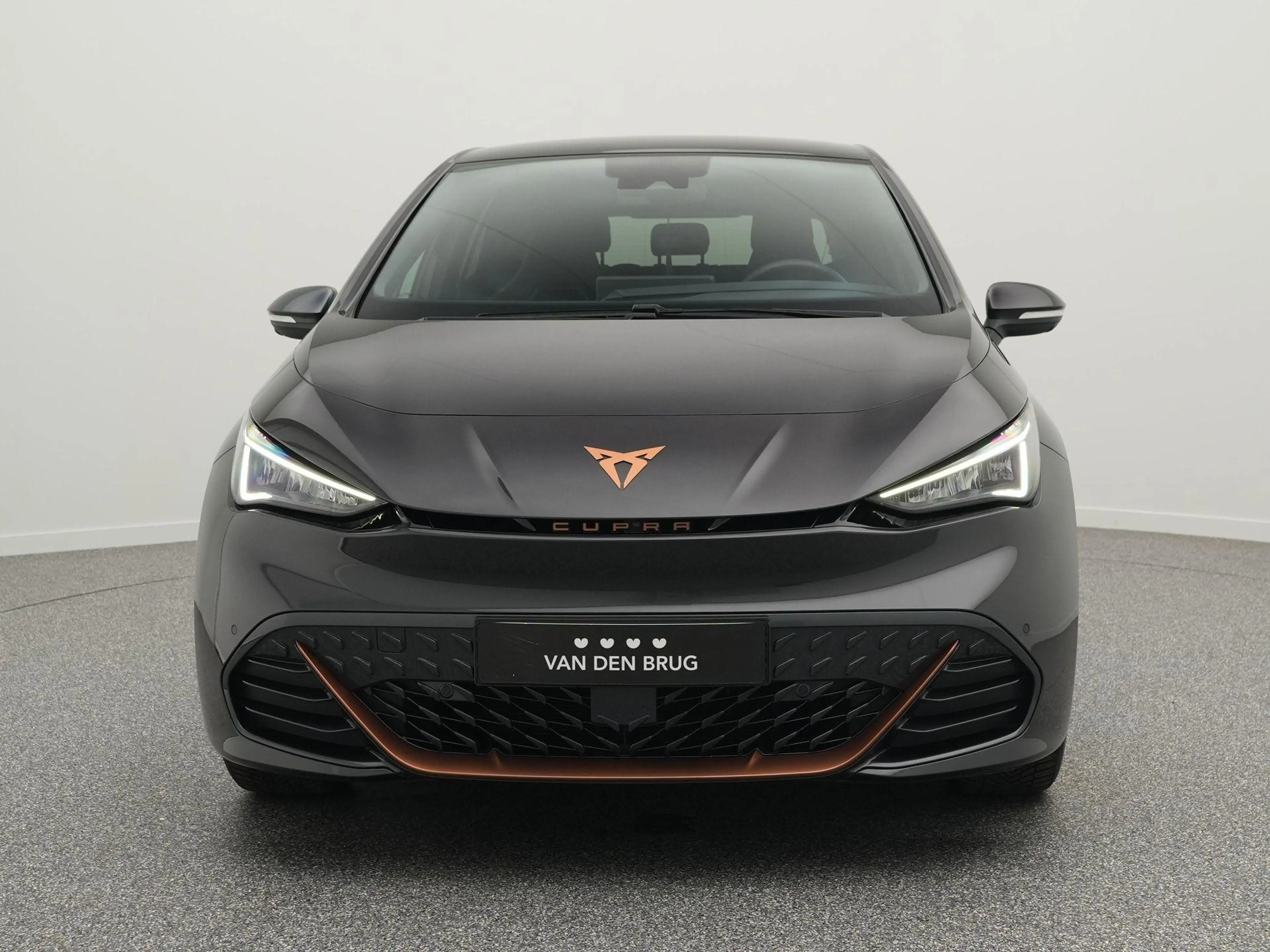 CUPRA Born Essential 62 kWh 204pk | Navigatie | Keyless | 360 — photo 3