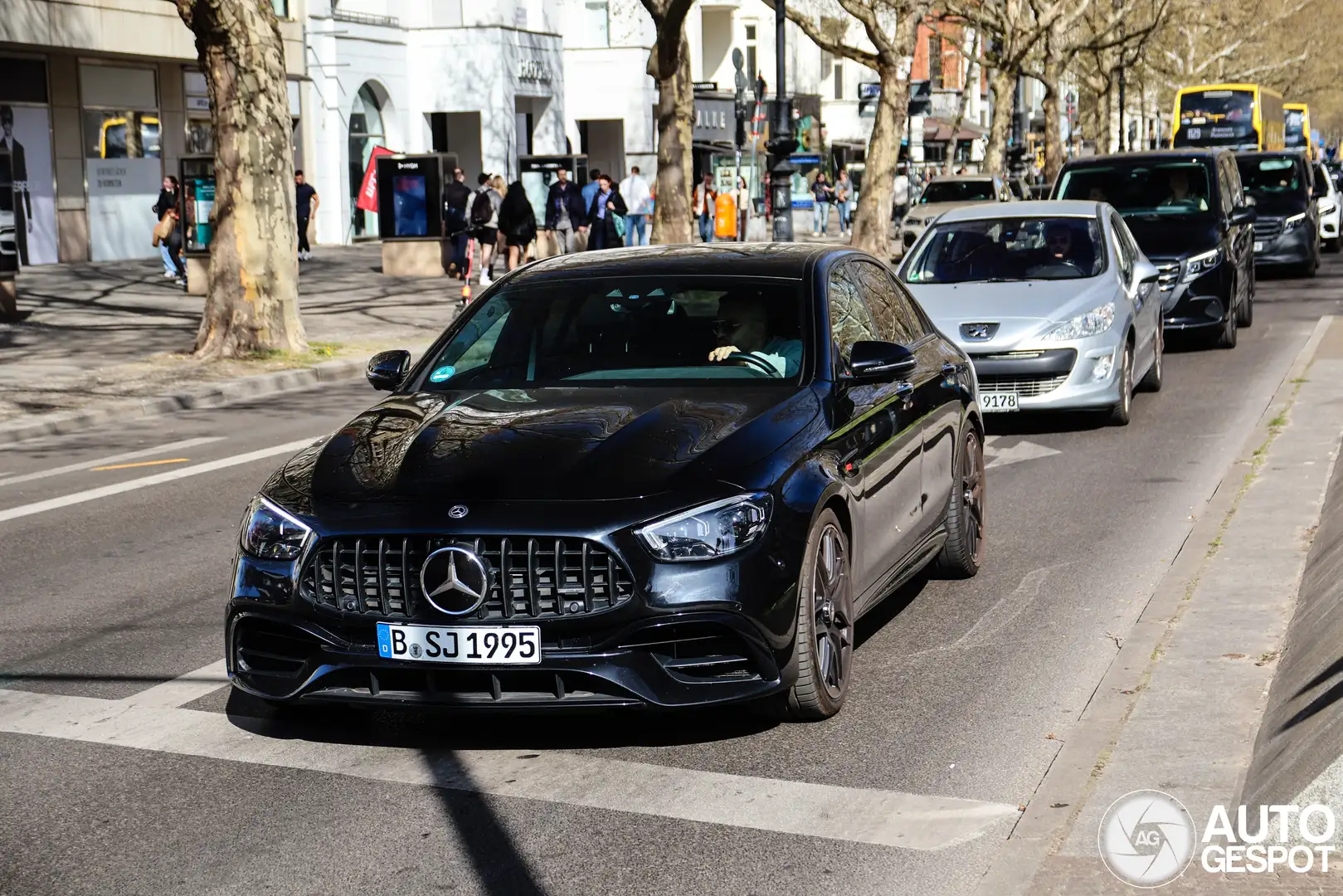 Mercedes-Benz E 63 AMG E 63S AMG 4Matic+ Facelift Garantie 360 HuD Carbon Nero - 1