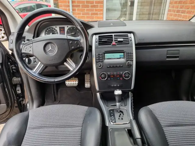 Mercedes-Benz B Class view 6
