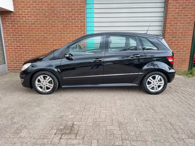 Mercedes-Benz B Class view 9