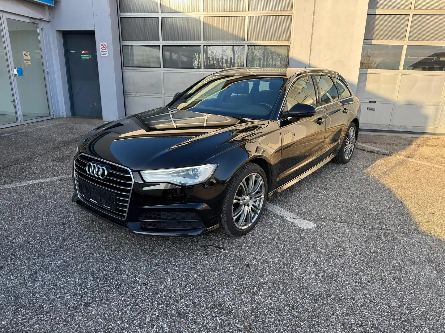 Audi A6 Avant 2.0 TDI-190ps/Navi/Einparkhilfe/LED-XENON Schwarz - 2