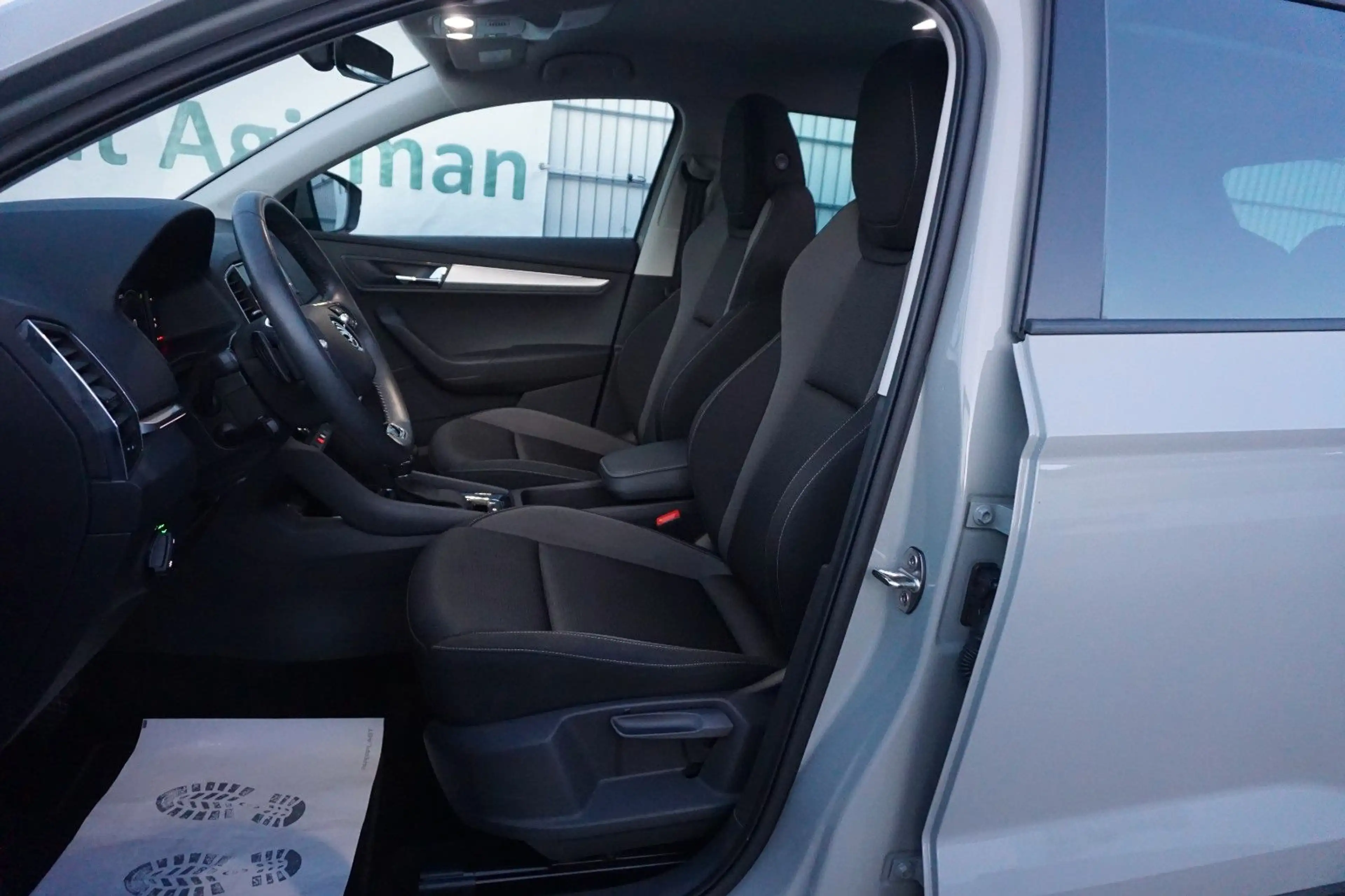 Skoda Karoq 1.5 TSI ACT DSG TOUR NAVI/ACC/17 ZOLL/PDC — photo 11