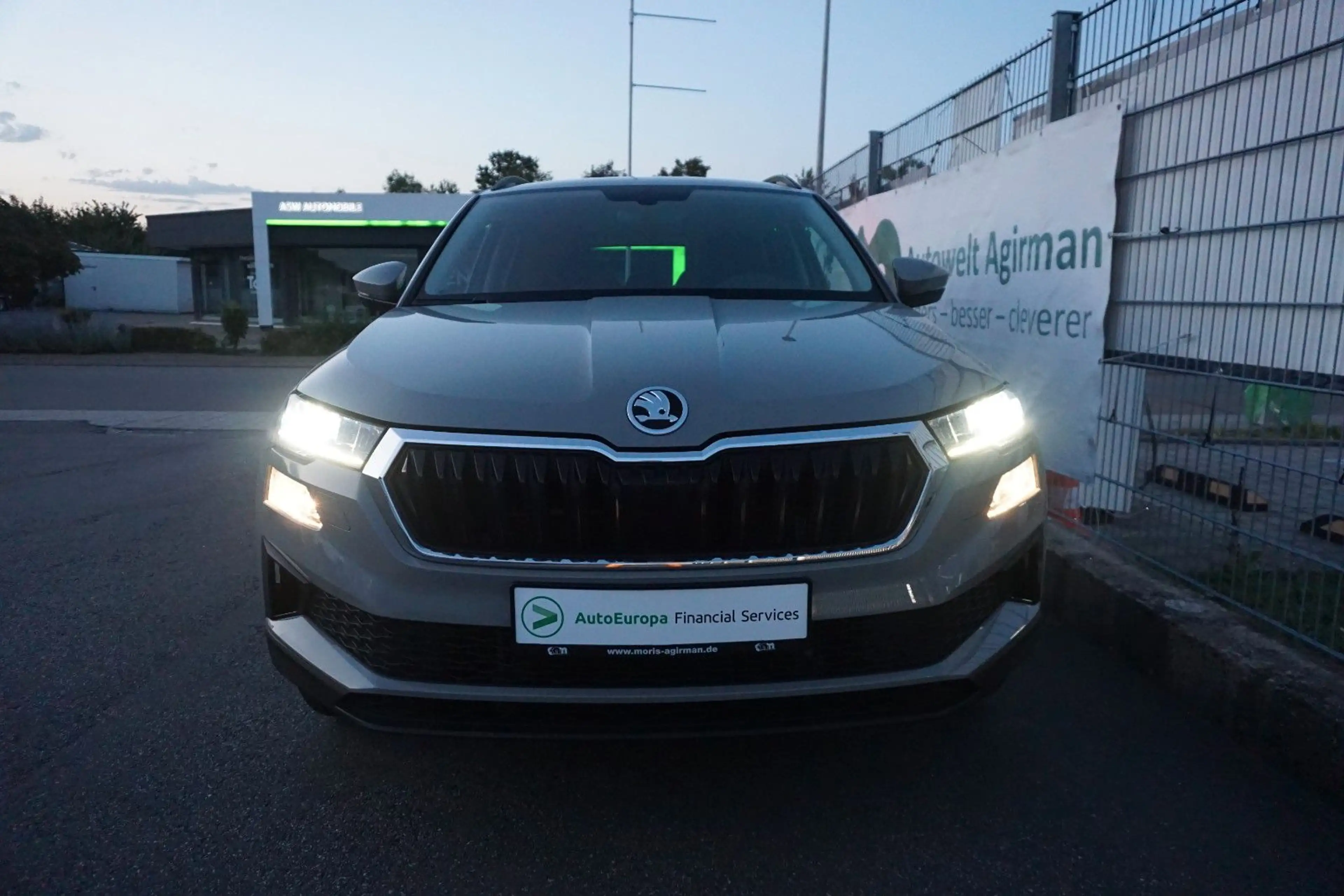 Skoda Karoq 1.5 TSI ACT DSG TOUR NAVI/ACC/17 ZOLL/PDC — photo 3