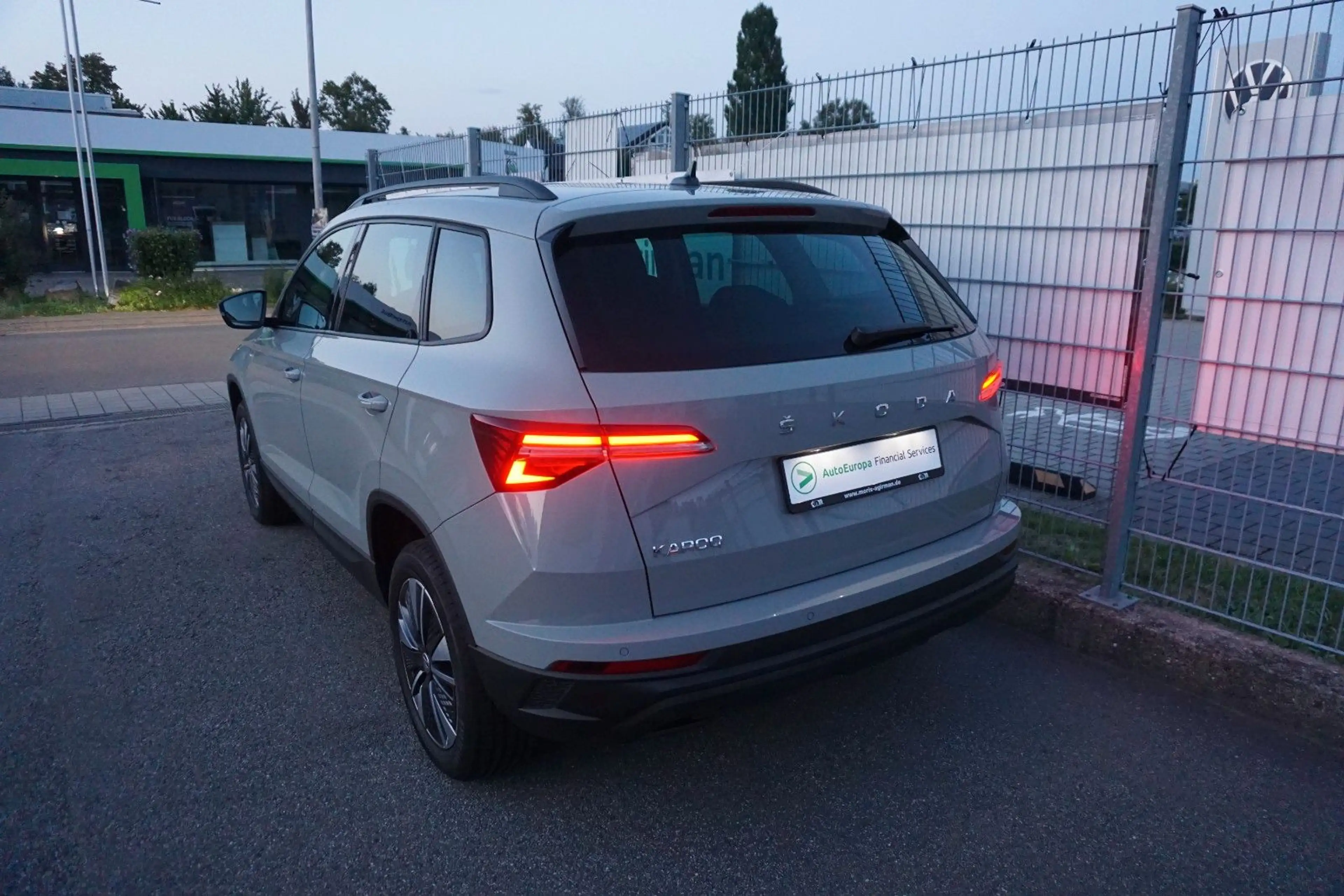 Skoda Karoq 1.5 TSI ACT DSG TOUR NAVI/ACC/17 ZOLL/PDC — photo 9