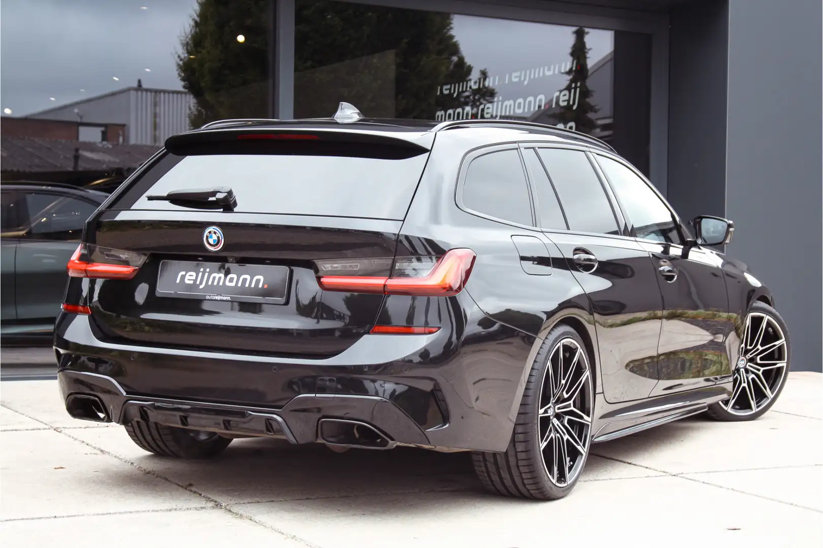 BMW 340 3-serie Touring M340i xDrive M-Performance | Pano Nero - 2