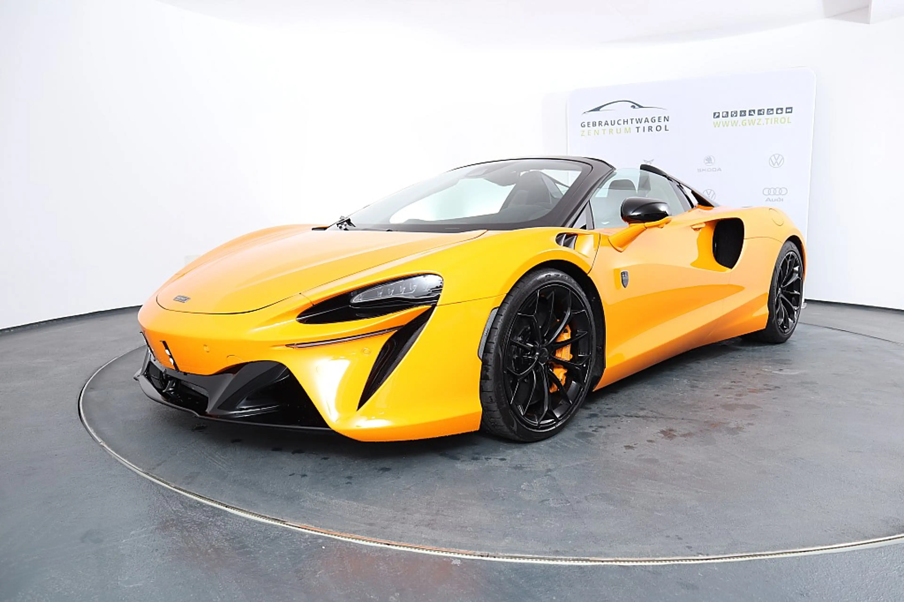 McLaren Artura Spider 3,0 PERFORMANCEPAKET VOLL LP €430.800,- — photo 13