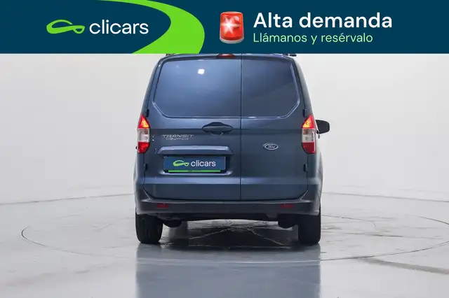 Ford Transit Courier view 4
