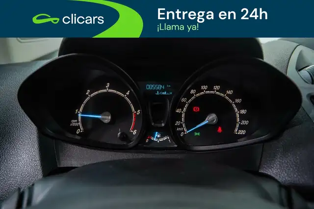 Ford Transit Courier view 15