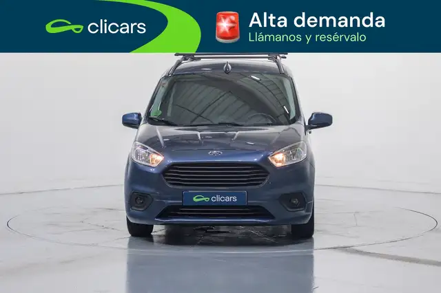Ford Transit Courier view 2