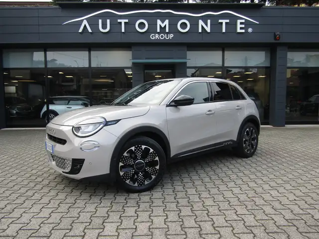 Fiat 600 1.2 HYBRID LA PRIMA 100 CV AUTO,NEOPATENTATI