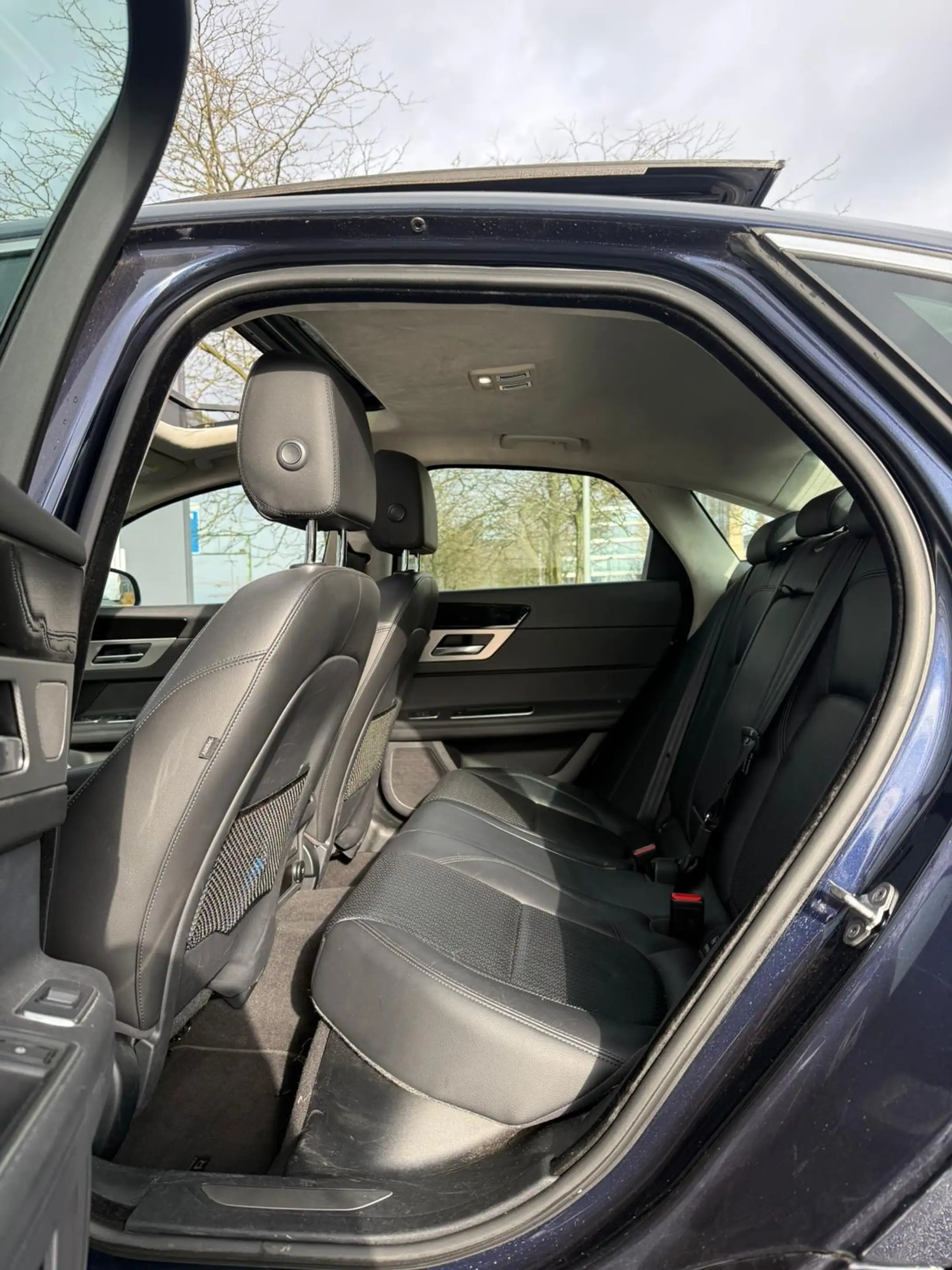 Jaguar XF XF 2.0 D E-Performance Portfolio (EU6.2) — photo 11