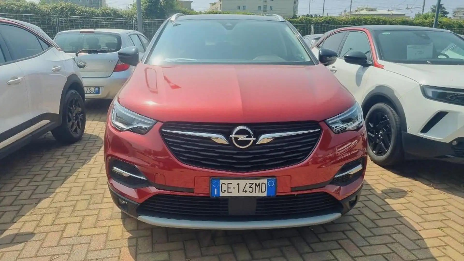 Opel Grandland X 1.6 Hybrid Plug-in aut. AWD Ultimate Rosso - 1