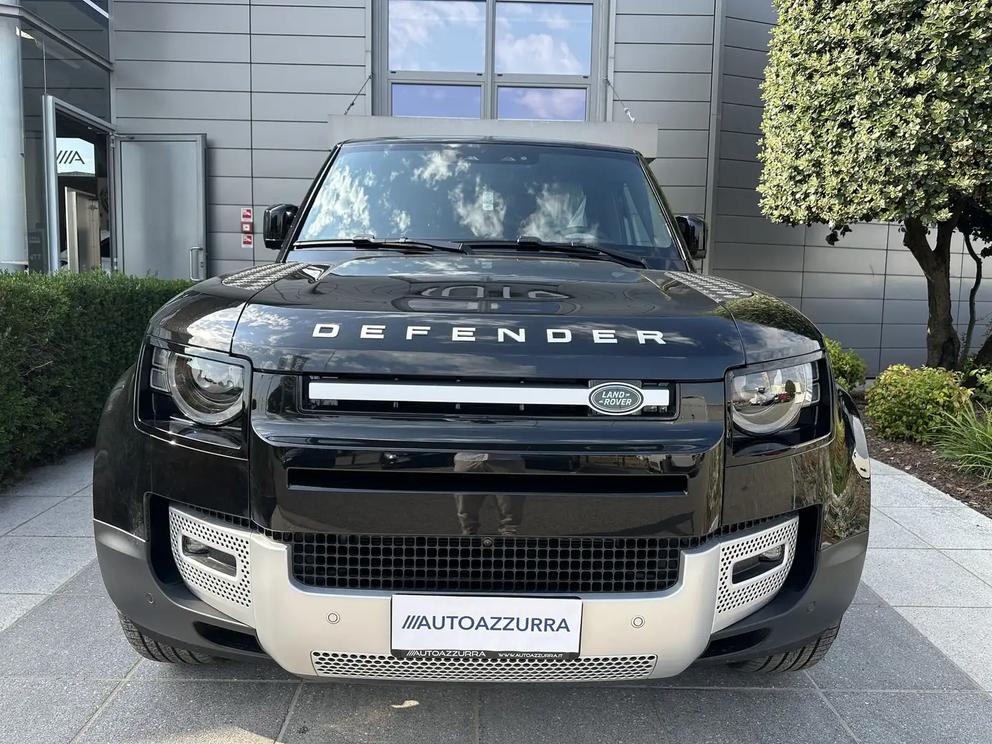Land Rover Defender 110 3.0D I6 200 CV AWD Auto S POSSIBILE N1 Nero - 2