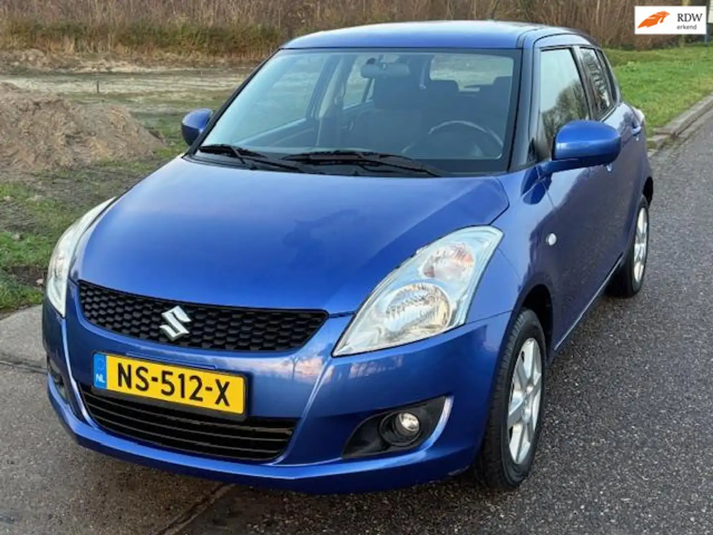 Suzuki Swift 1.2 Dynamic Allgrip EASSS 5-Drs Airco Audio-CD/MP3 Blau - 1