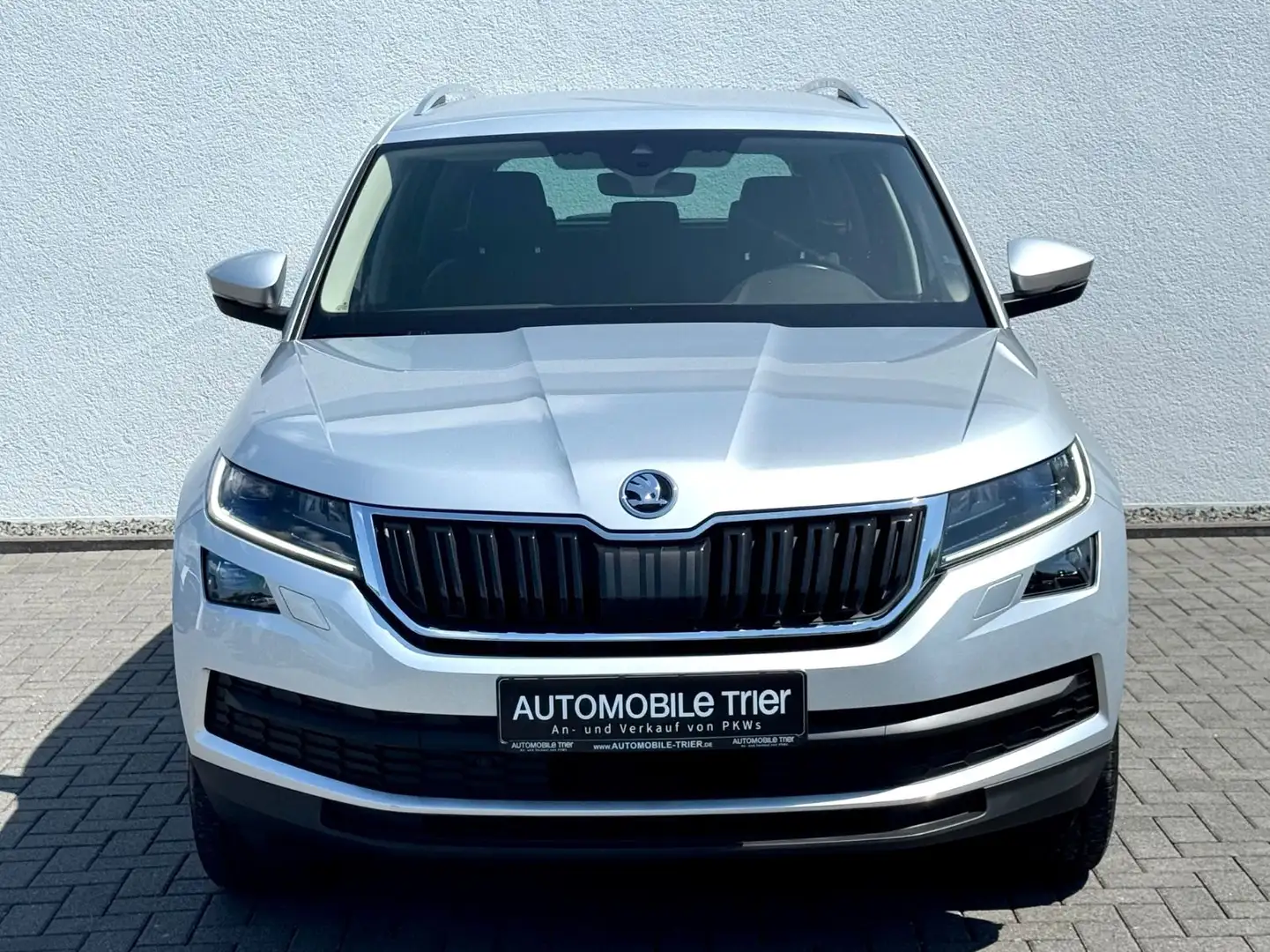 Skoda Kodiaq 2.0 TSI 4x4 / 7.SITZER/1.HAND/GARANTIE/ Srebrny - 2