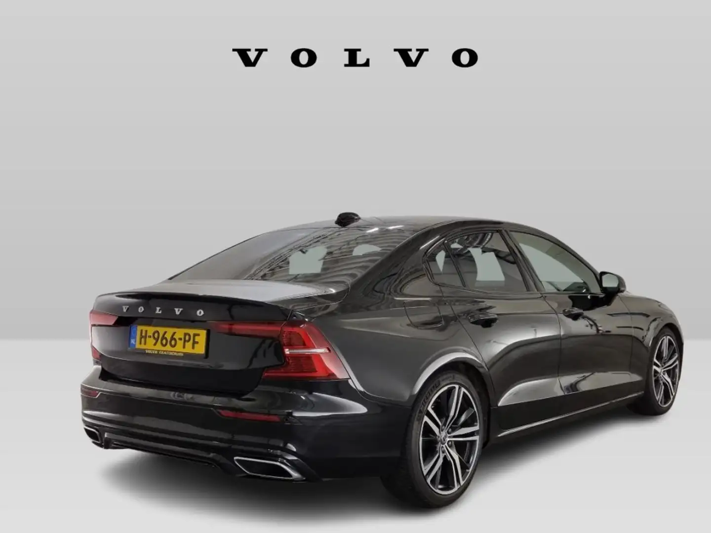 Volvo S60 T4 R-Design | Parkeercamera | Stoelverwarming Zwart - 2
