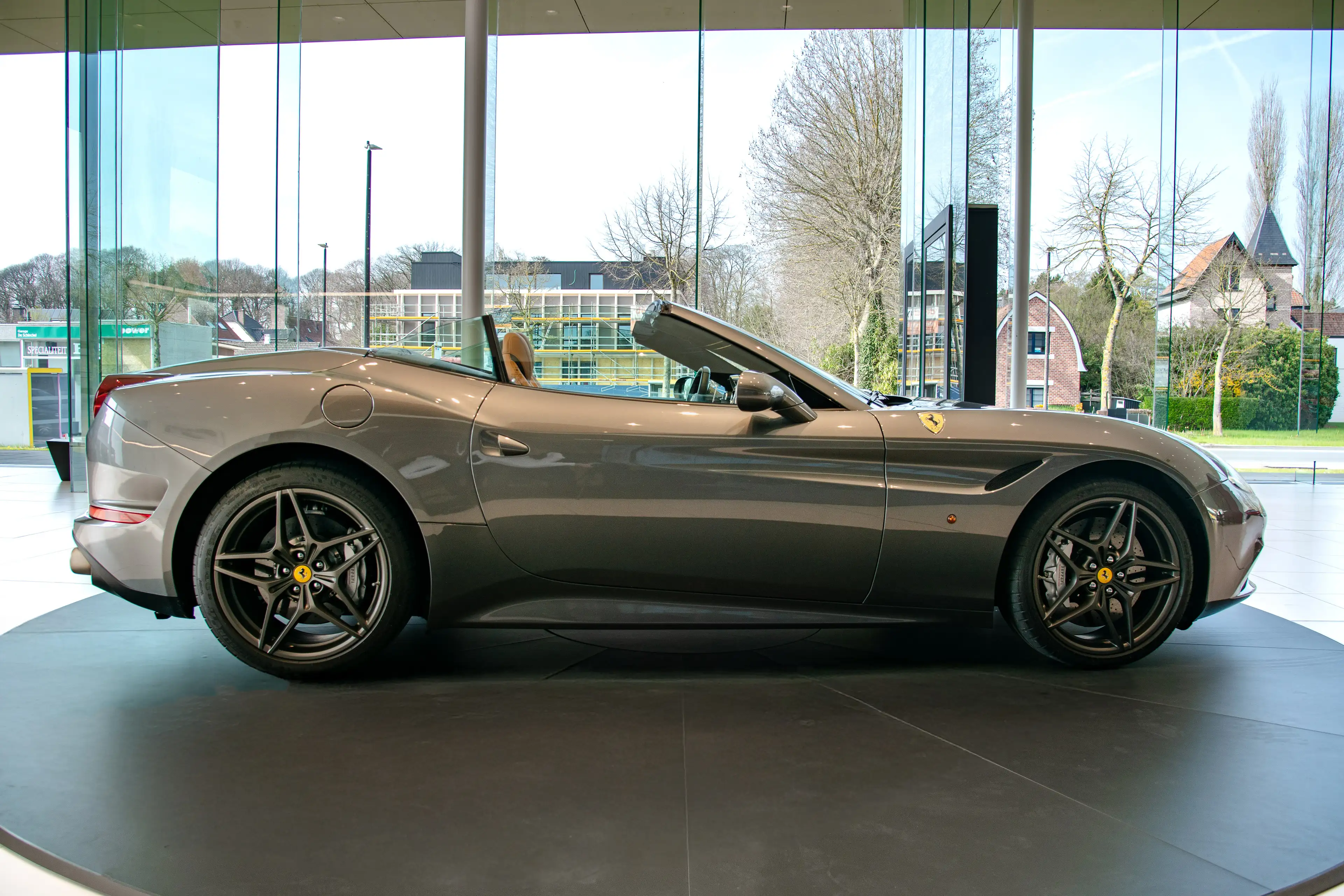 Ferrari California California T | Grigio Ferro Met | Ferrari Approved — photo 3