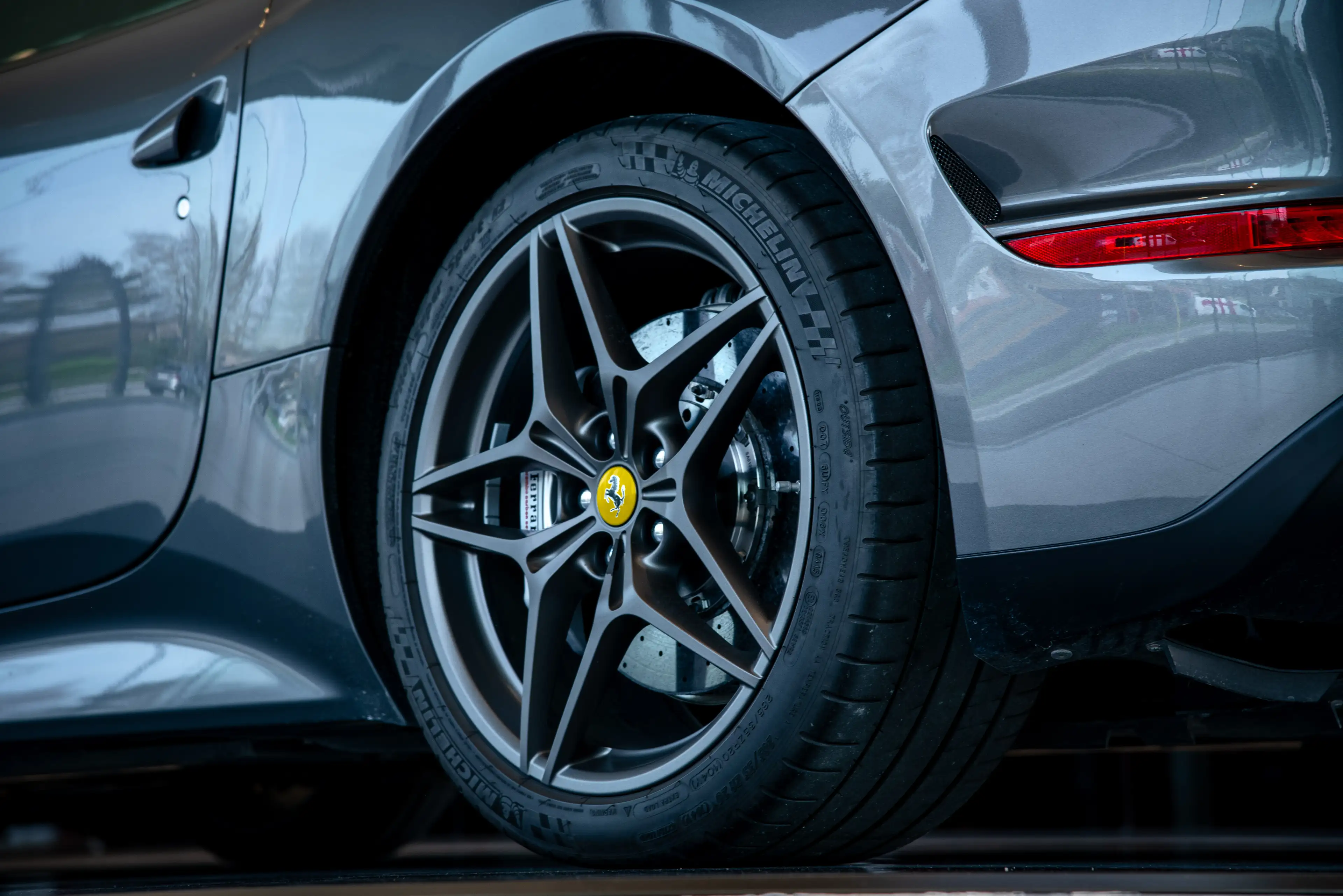 Ferrari California California T | Grigio Ferro Met | Ferrari Approved — photo 11