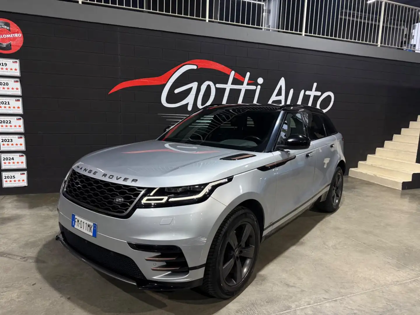 Land Rover Range Rover Velar HSE R-DYNAMIC IVA ESPOSTA Gris - 1