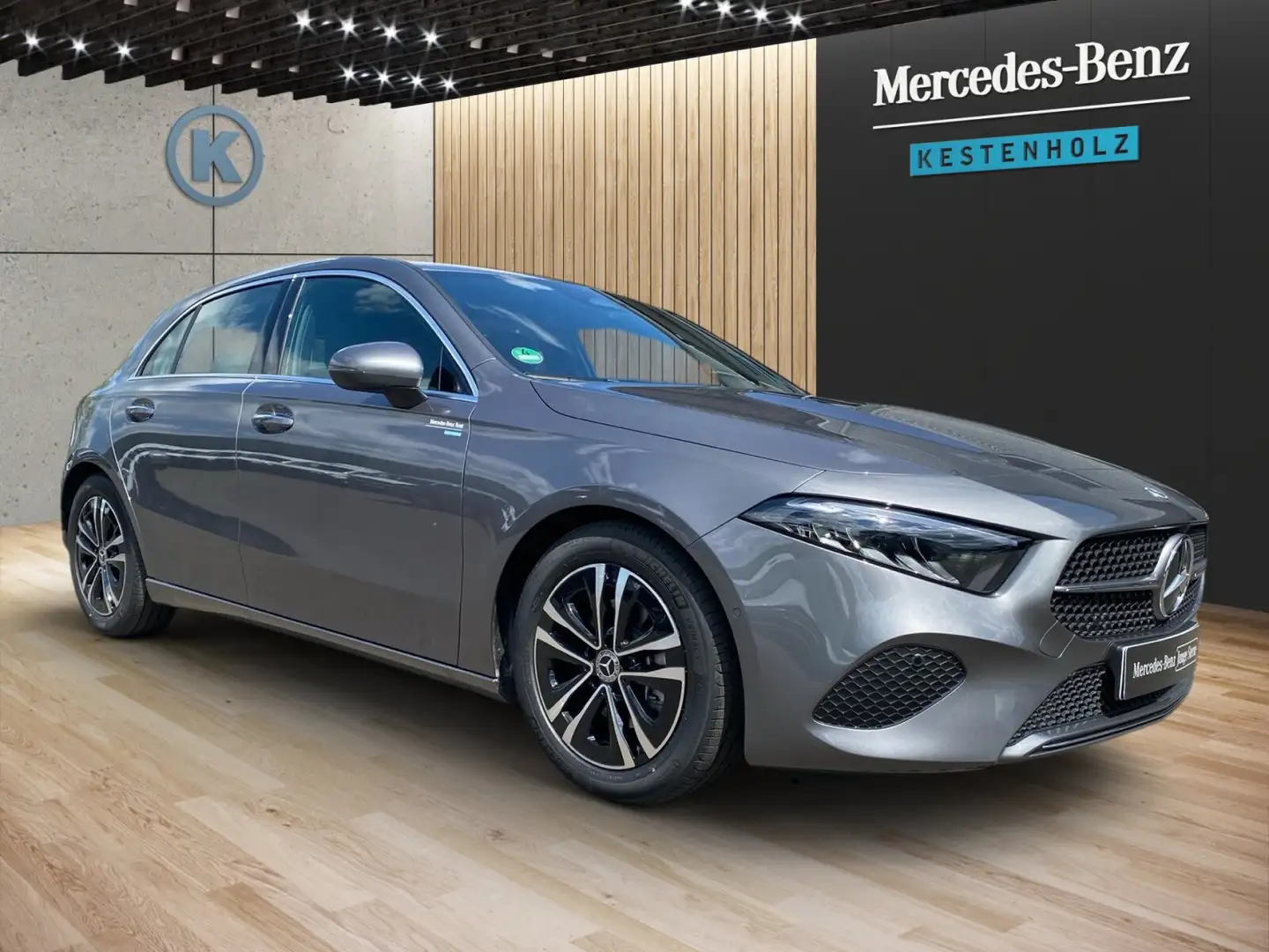 Mercedes-Benz A 180 A 180 PROGRESSIVE°ADV+°AHK°MBUX°PDC/RFK°LED° Grau - 2