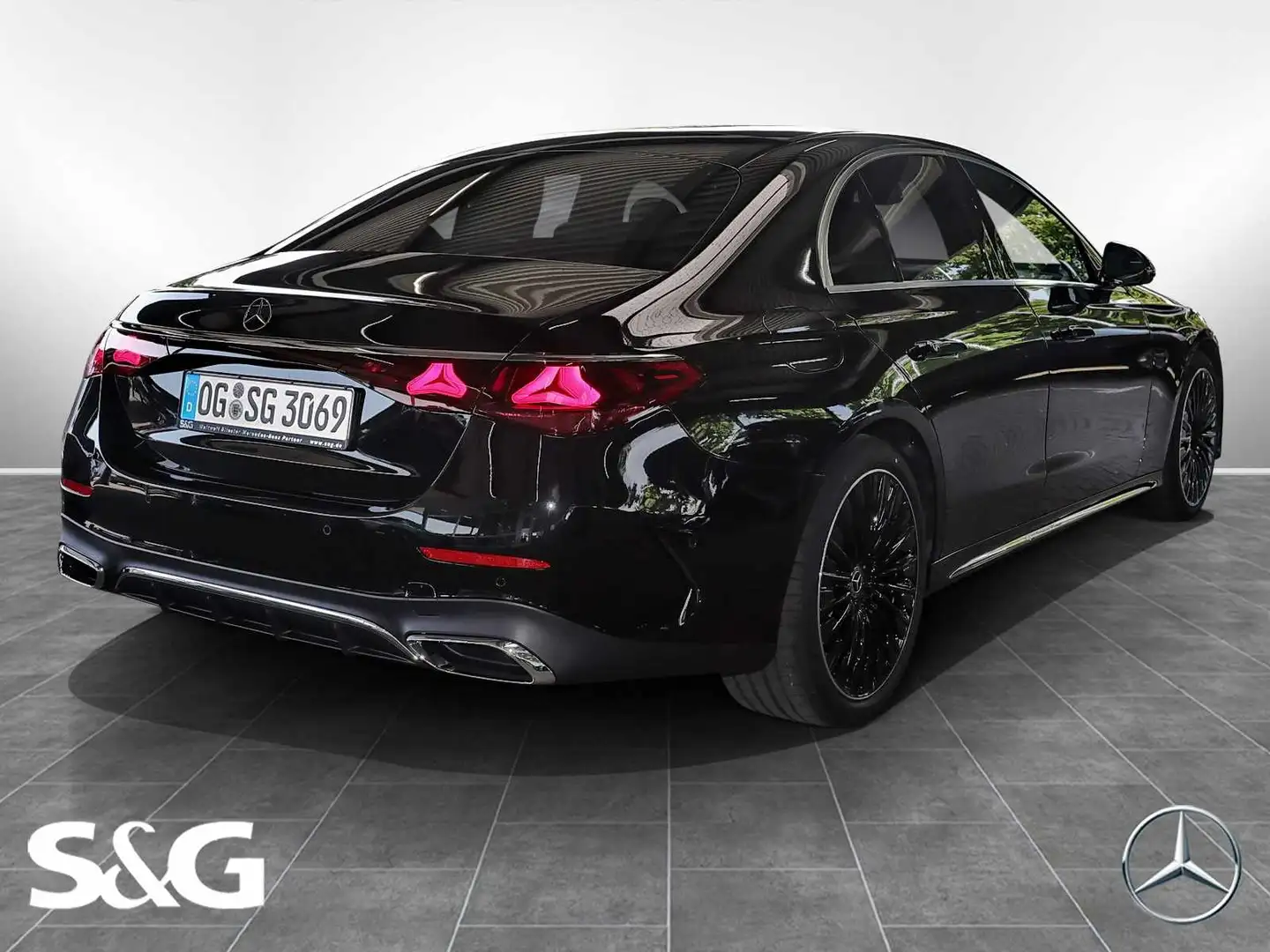 Mercedes-Benz E 220 d AMG MBUX+360°+DIG-LED+Pano+HuD+Burmester Noir - 2
