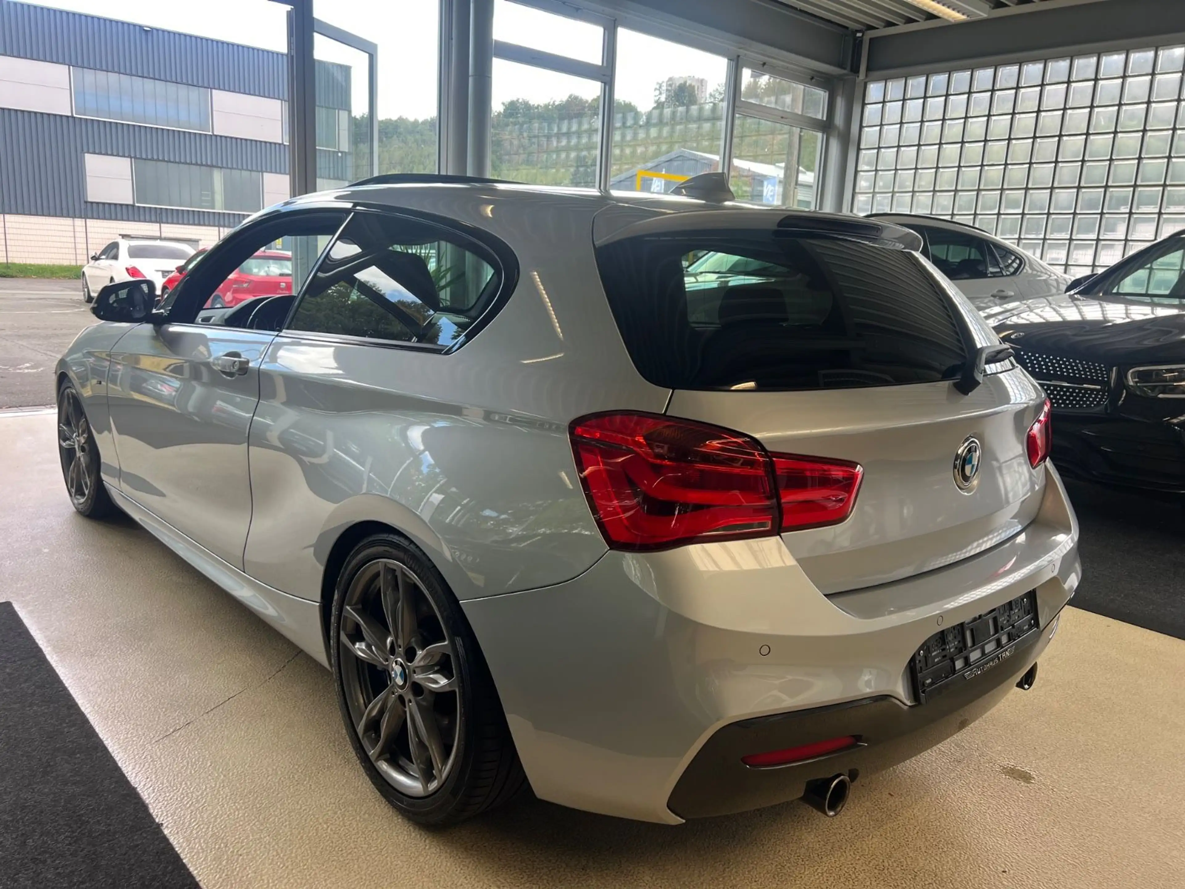 BMW 135 i xDrive * SCHIEBEDACH * LEDER * — photo 7