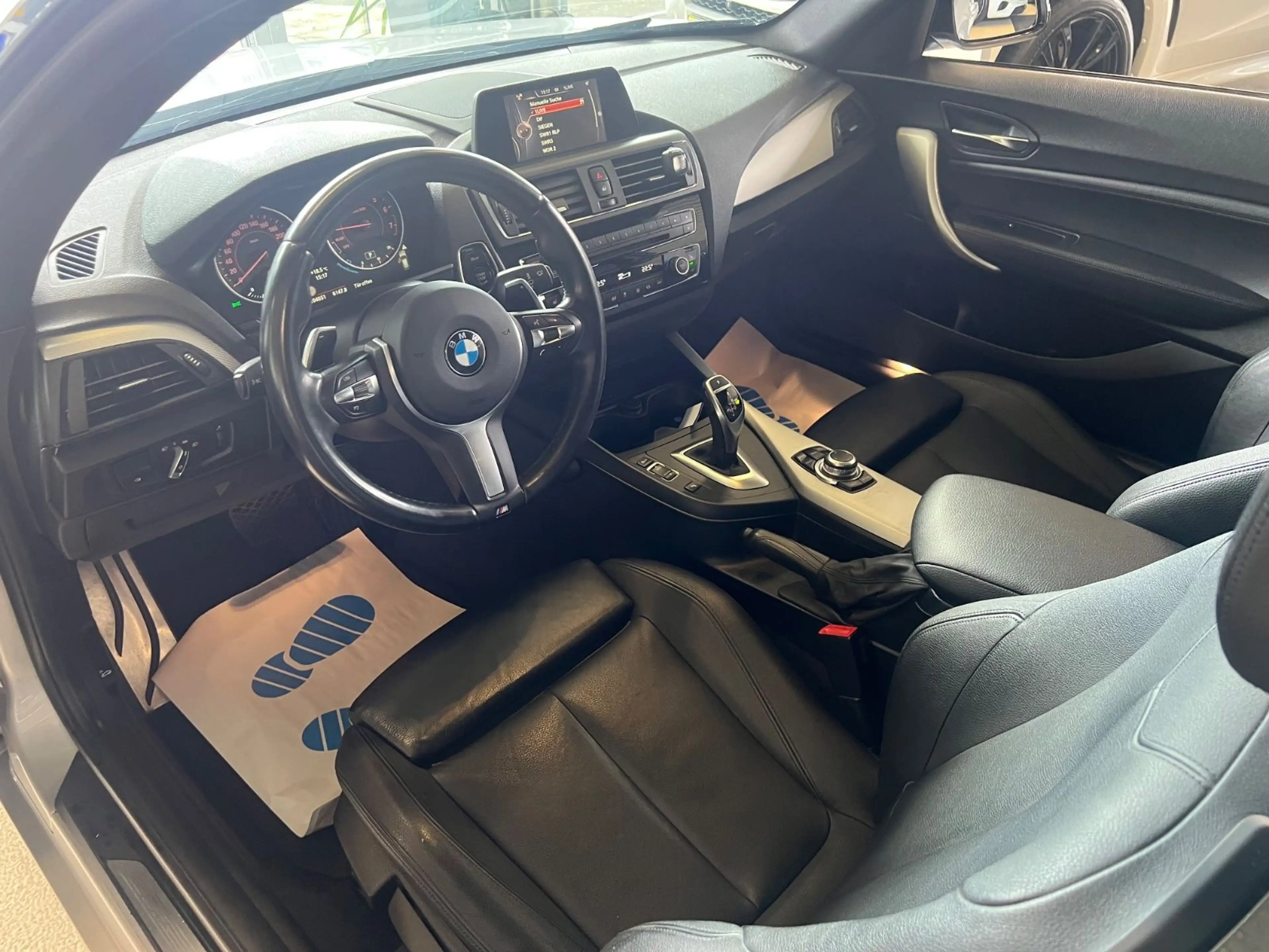 BMW 135 i xDrive * SCHIEBEDACH * LEDER * — photo 14