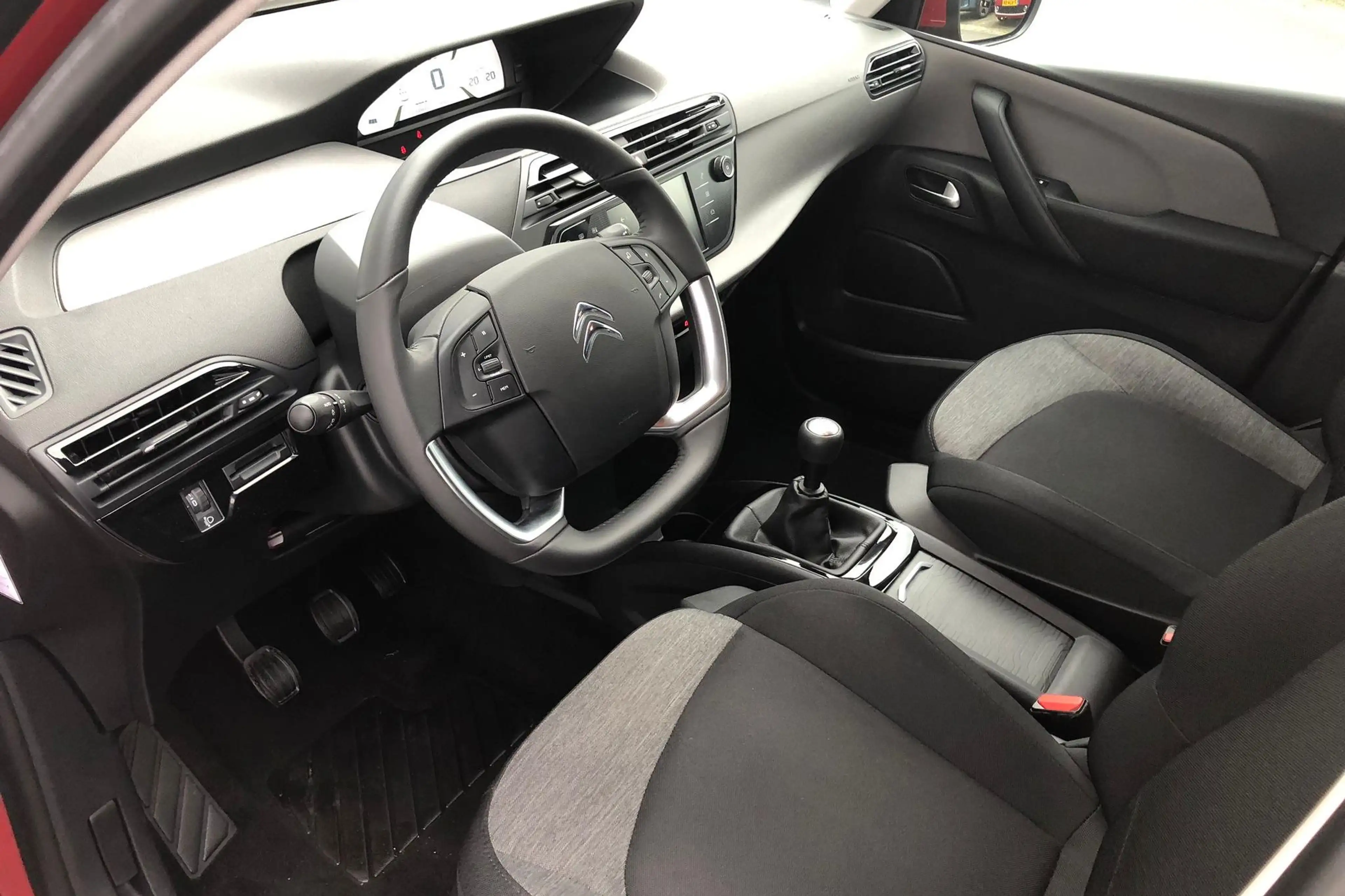 Citroen C4 Picasso 130PK Selection | Parkeersensoren | Navigatie | Cr — photo 8
