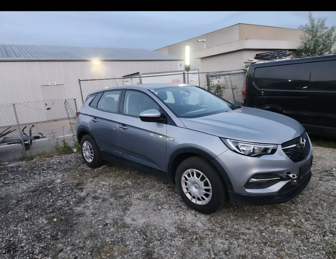 Opel Grandland X Grandland X 1,2 Turbo Grau - 1