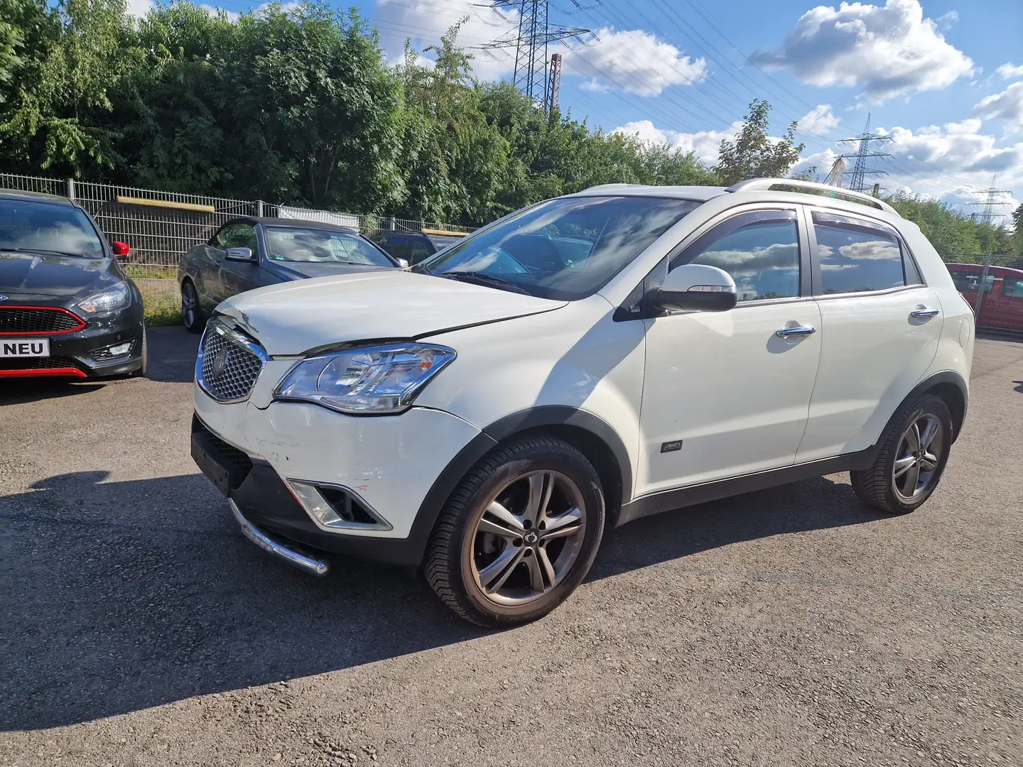 SsangYong Korando 2.0 e-XDi DPF 4WD Automatik Sapphire Weiß - 1