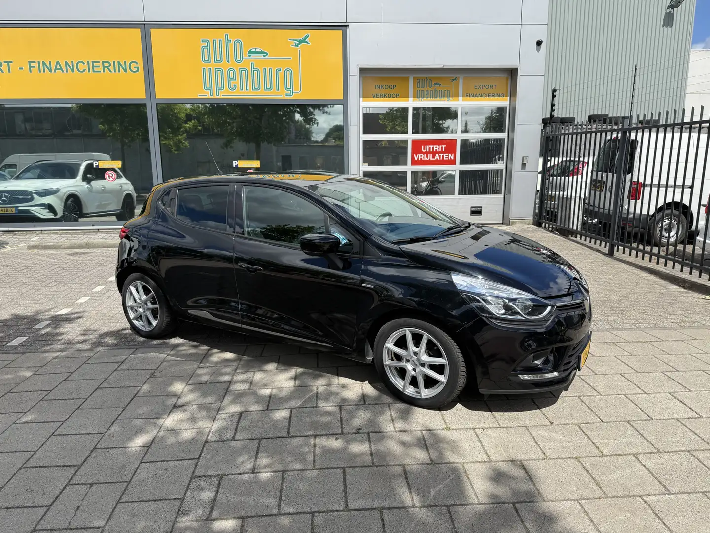 Renault Clio 1.2 TCe Intens * 139.283 Km * Navi * Led * Bass Re Zwart - 2