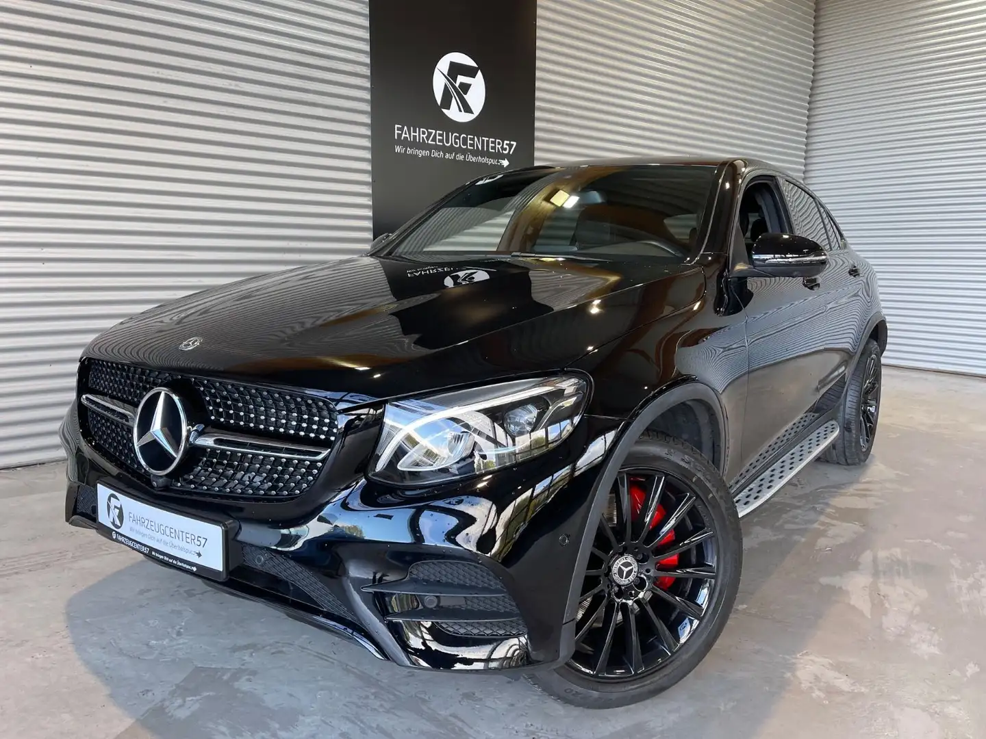 Mercedes-Benz GLC 300 Coupe  4MATIC/CARPLAY/360°/BURMESTER/LED Schwarz - 1