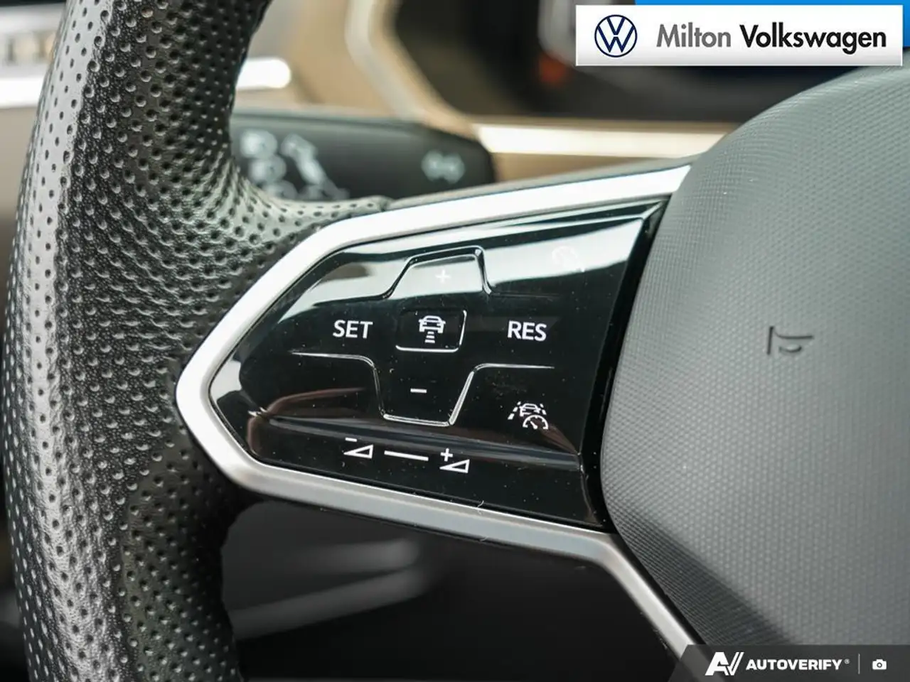Volkswagen Tiguan photo Volkswagen Tiguan