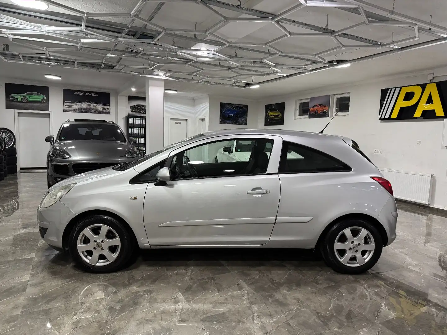 Opel Corsa D 1.2 Edition / Klimaanlage Tempomat Zilver - 2
