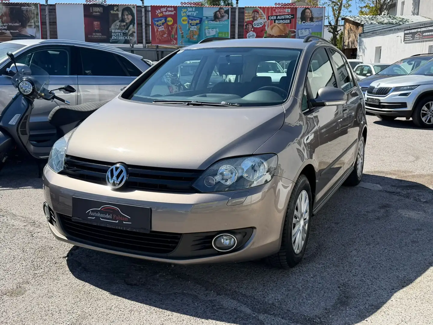 Volkswagen Golf Plus Rabbit 1,6 TDI mit PICKERL 01/27 Sitzheizung Navi Silber - 1