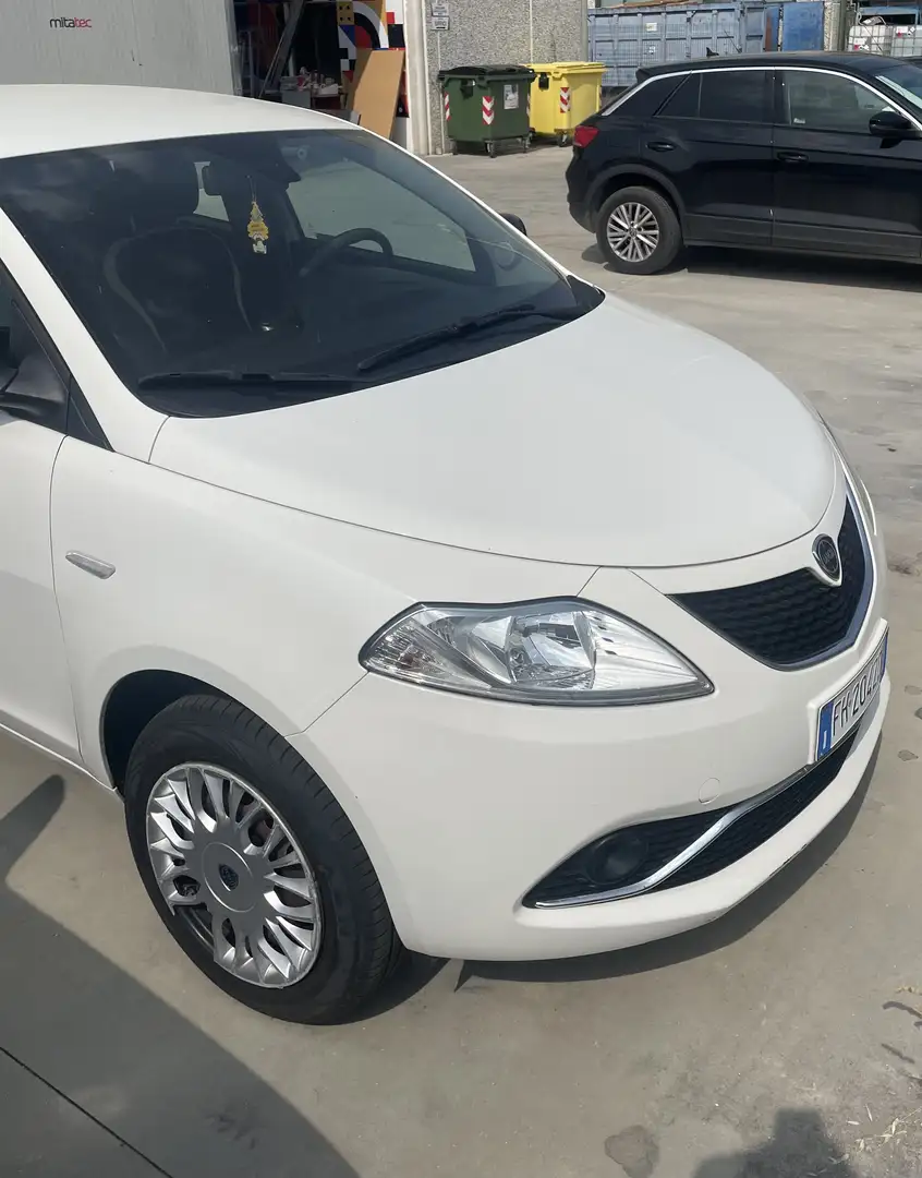 Lancia Ypsilon 0.9 t.air Platinum ecochic metano 80cv - 2