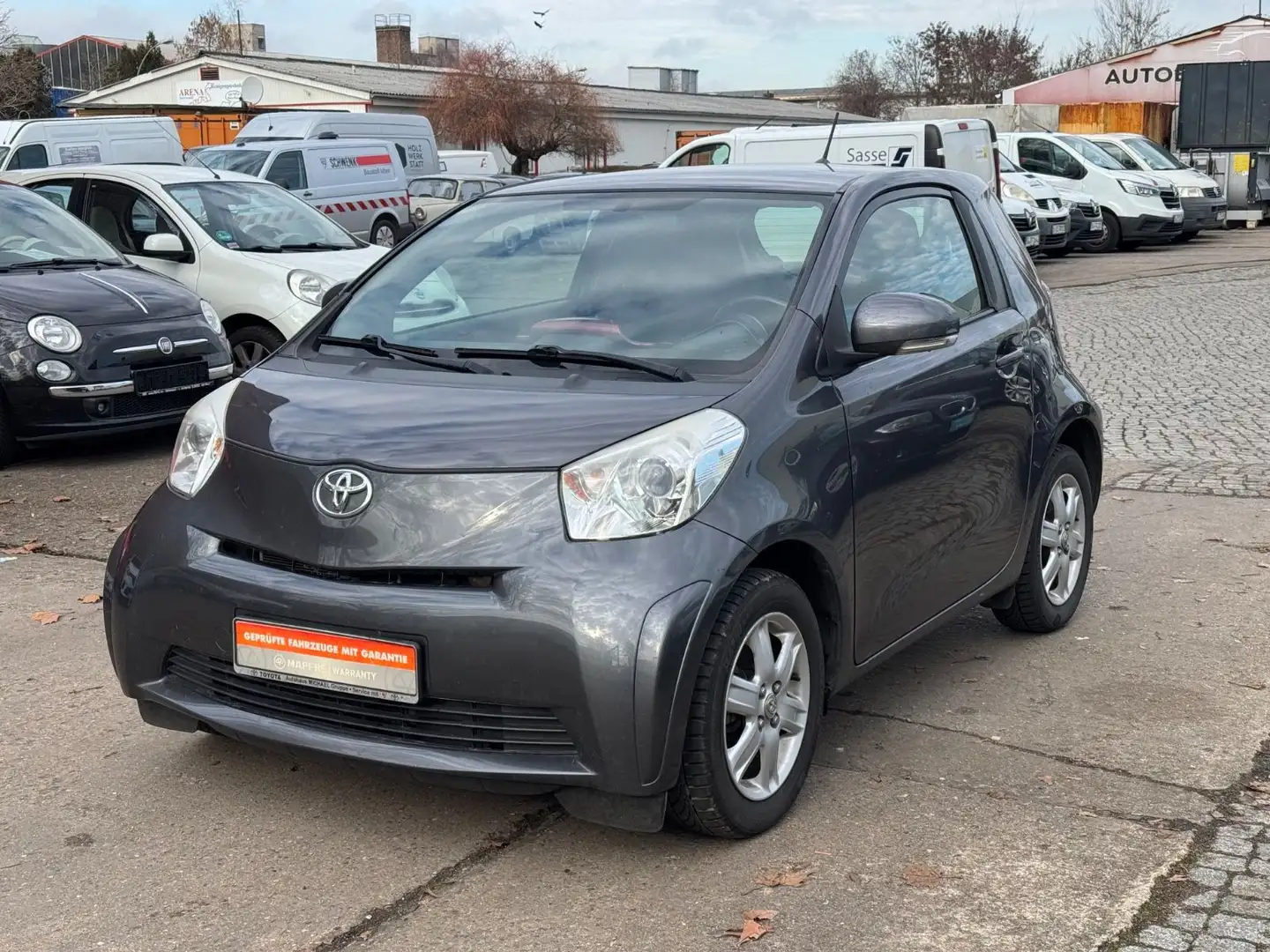 Toyota iQ Gri - 2