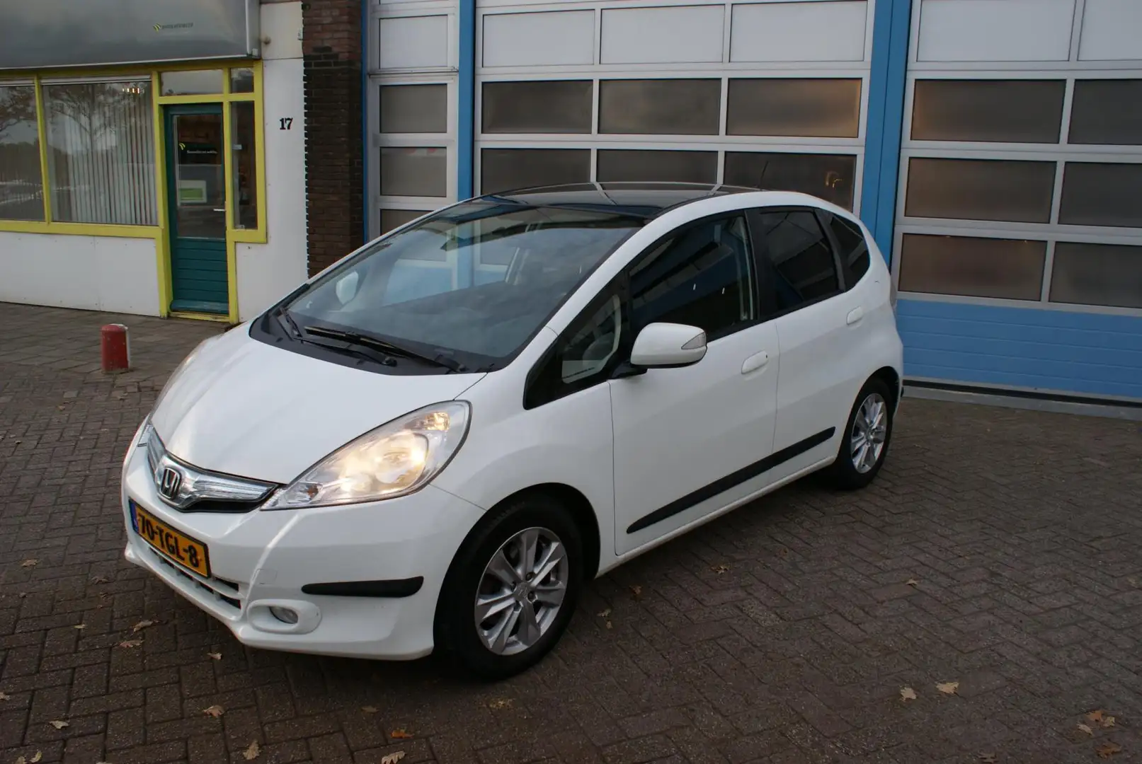 Honda Jazz 1.4 Hybrid Business Mode + Wit - 1