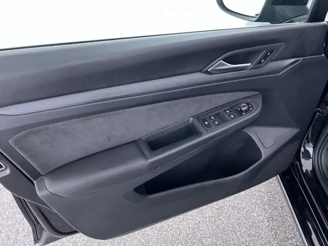 Volkswagen Golf view 11