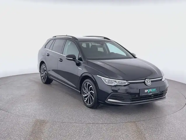 Volkswagen Golf view 3