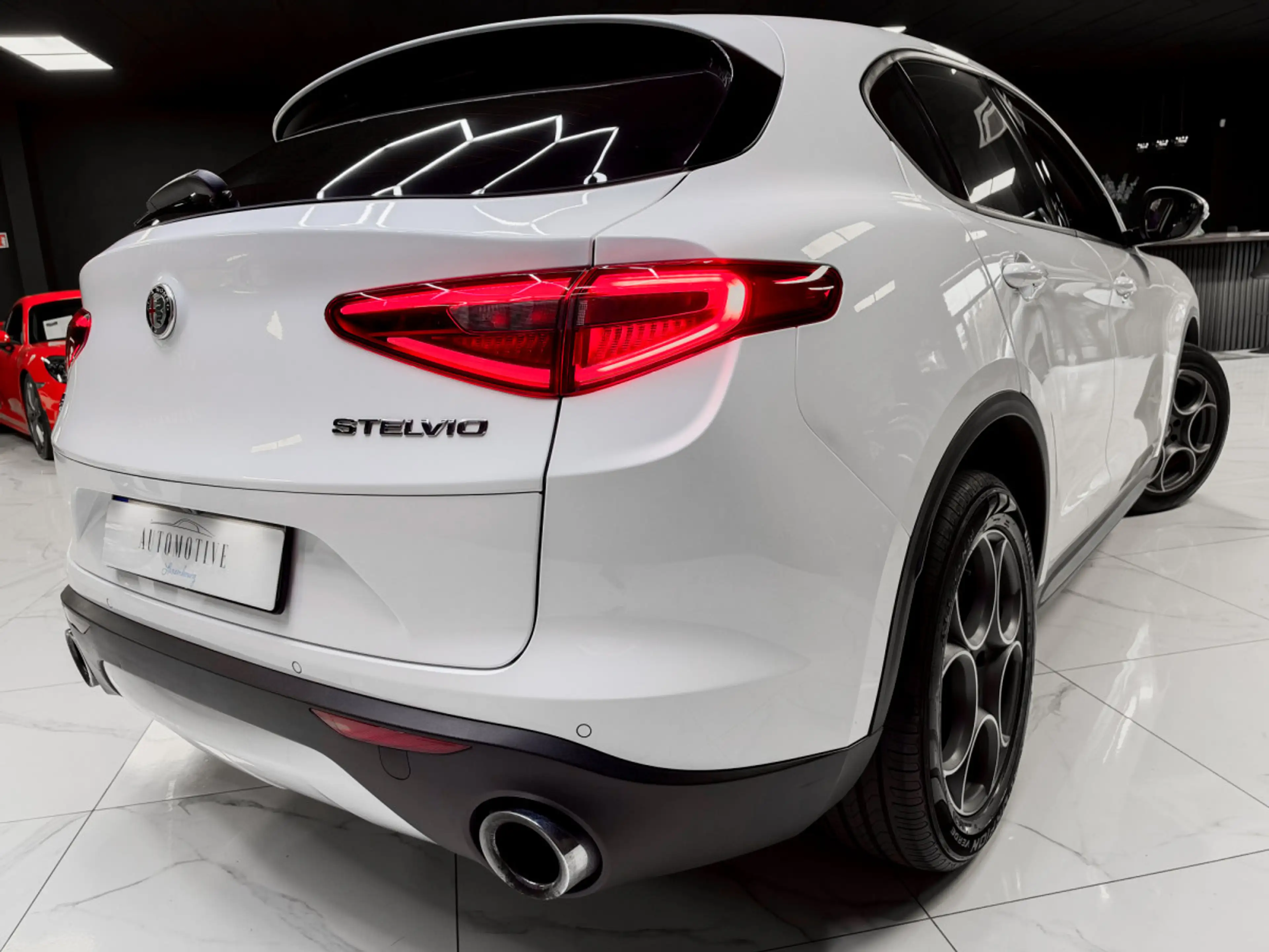 Alfa Romeo Stelvio Q4 2.0 Turbo AWD — photo 15