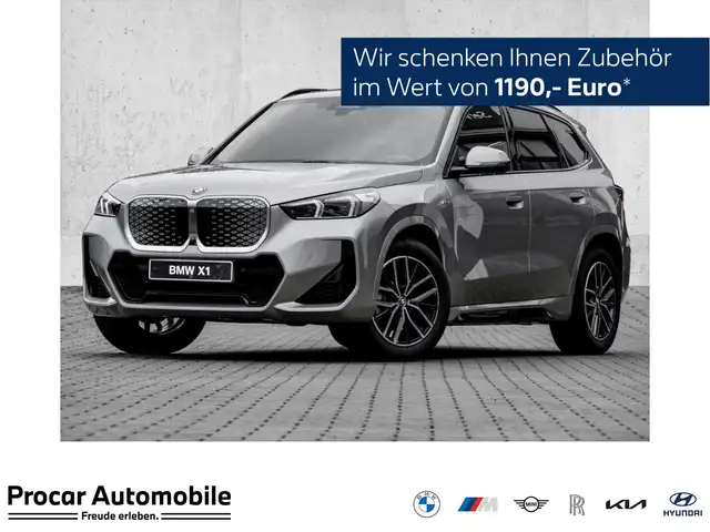 BMW iX1 eDrive20 M Sport HUD ACC RFK NAVI LED DAB