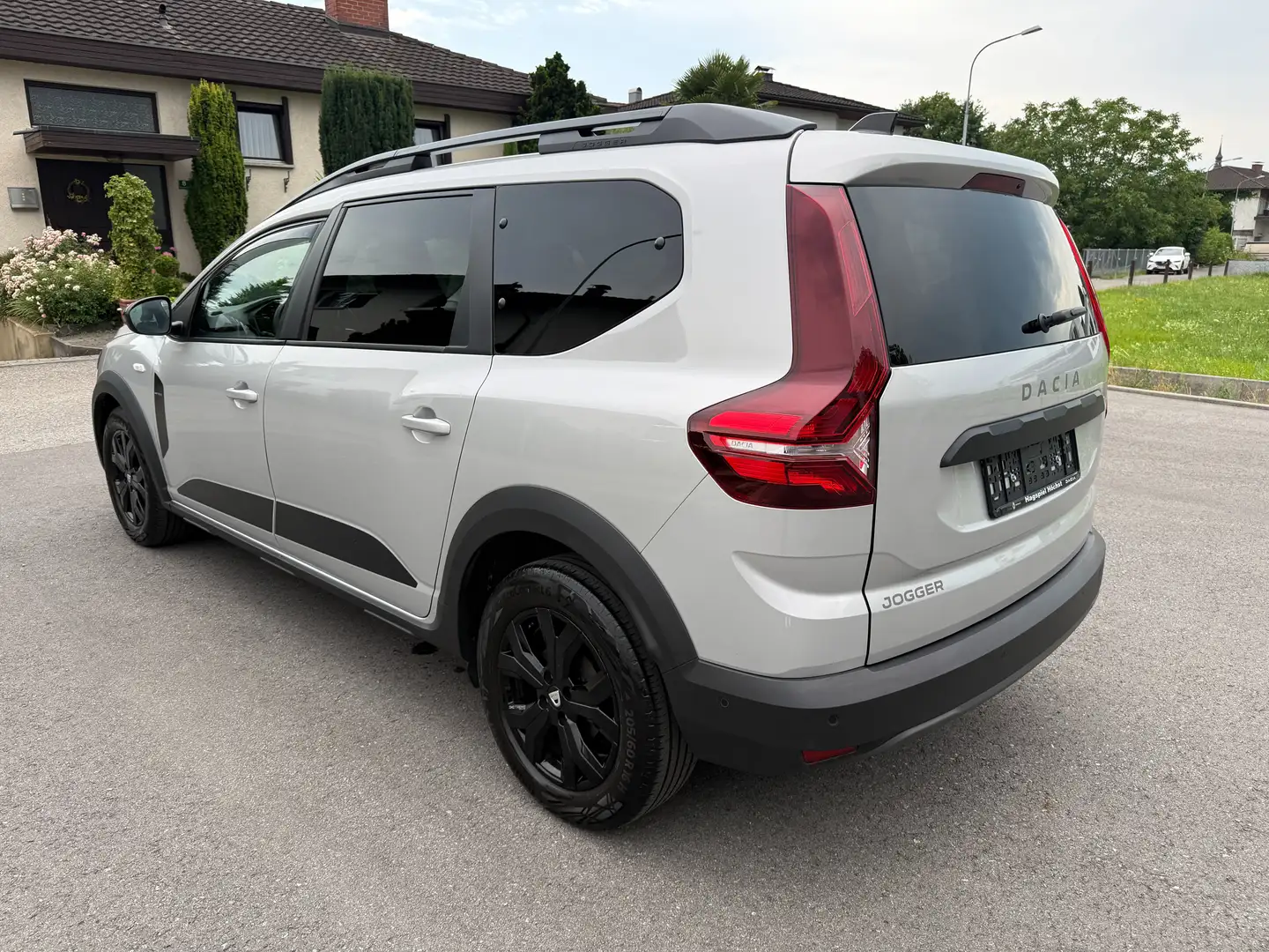 Dacia Jogger Extreme TCe 110 7-Sitzer Navi Kamera Silber - 2