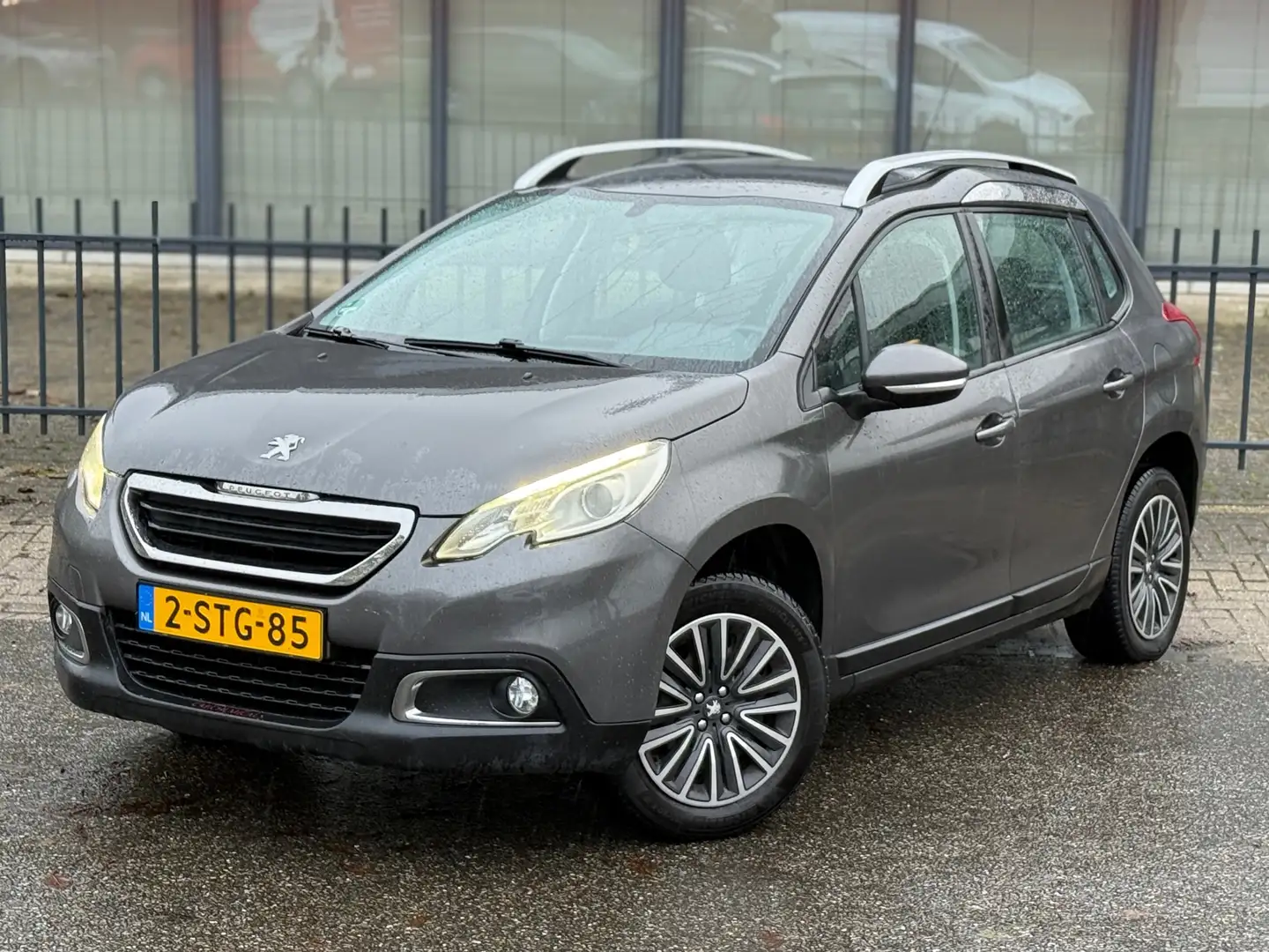 Peugeot 2008 1.2 VTi Blue Lease |Dealer onderhouden | APK Grau - 1