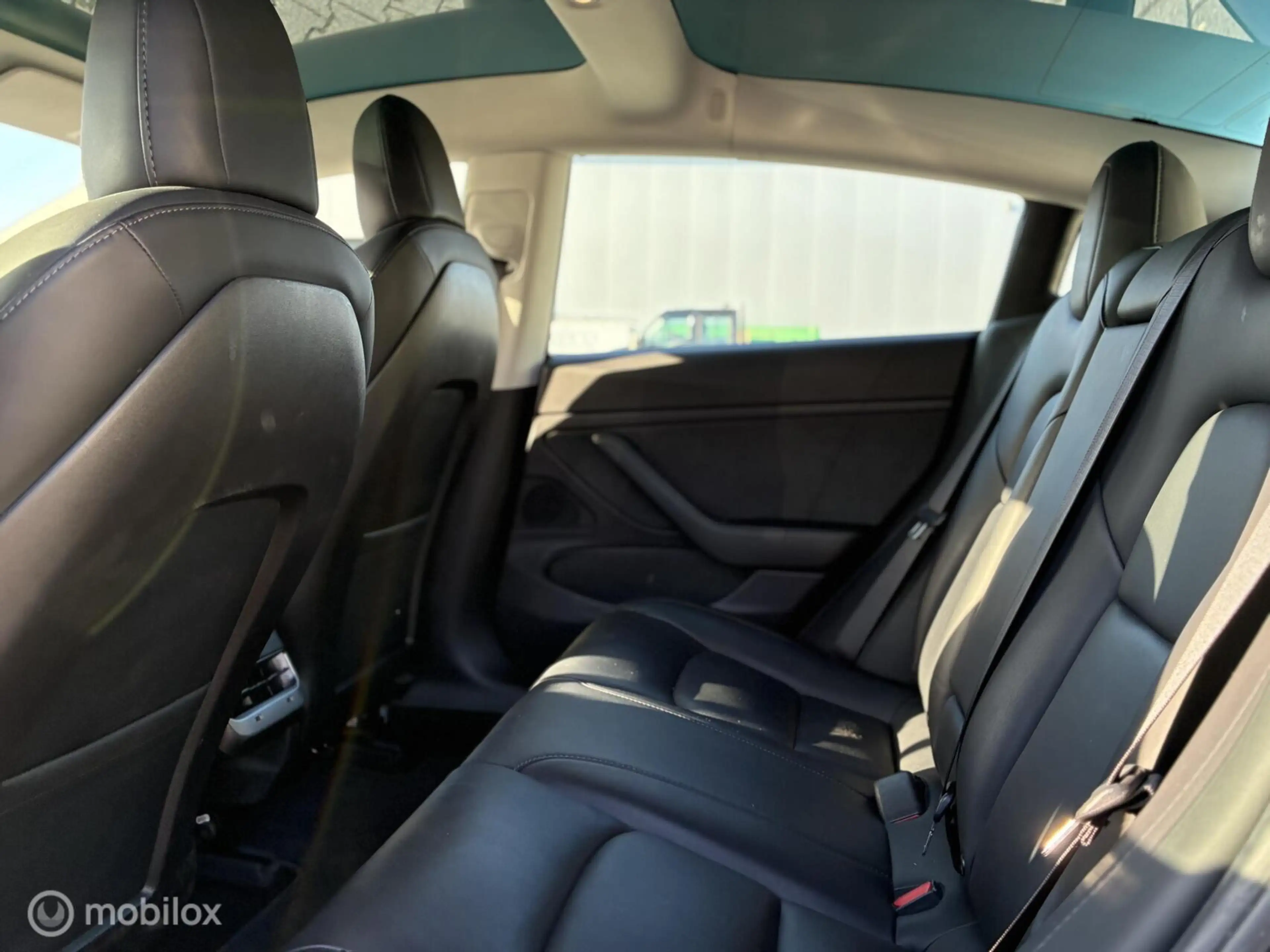Tesla Model 3 Long Range AWD | 75 kWh | Dual Motor | 19" Perform — photo 17