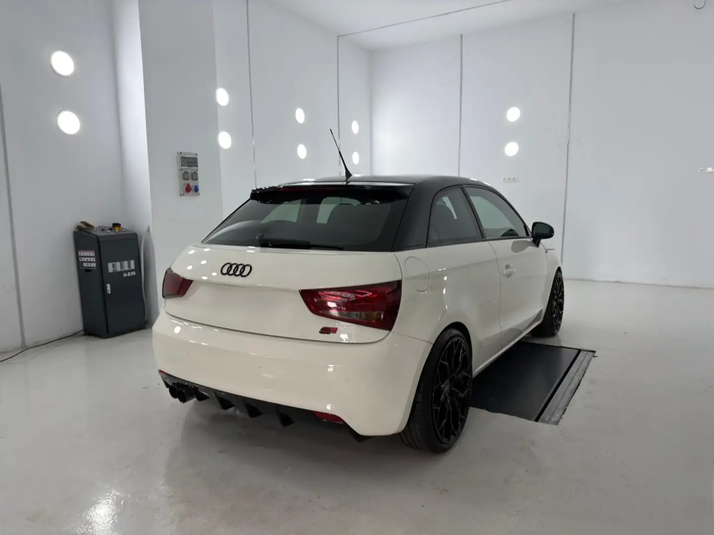 Audi A1 1.4 TFSI Ambition S-Tronic Blanc - 2