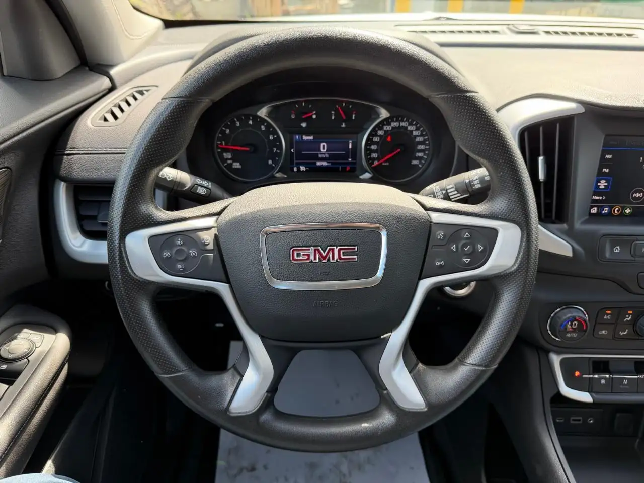 GMC Terrain photo GMC Terrain