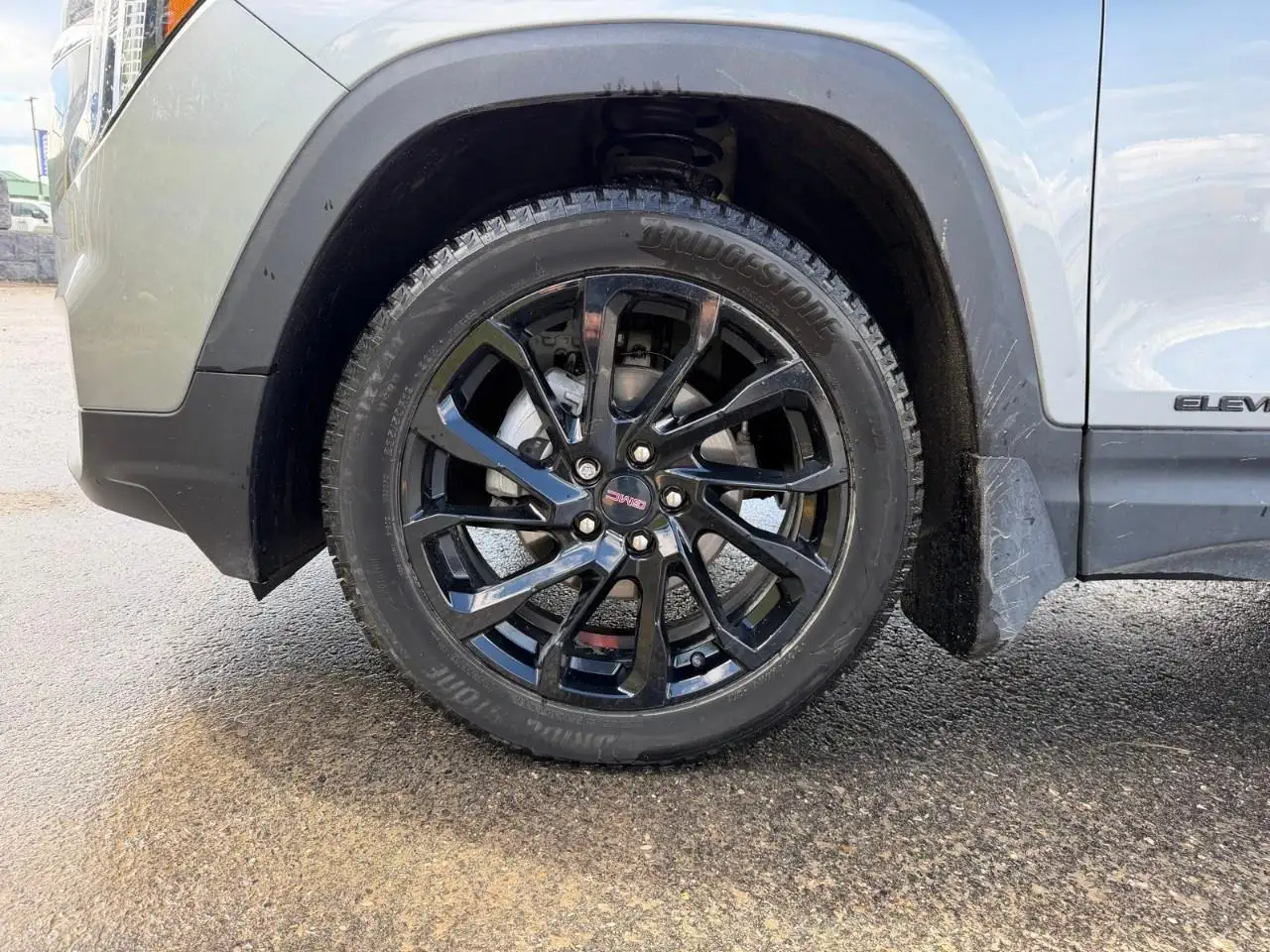 GMC Terrain photo GMC Terrain