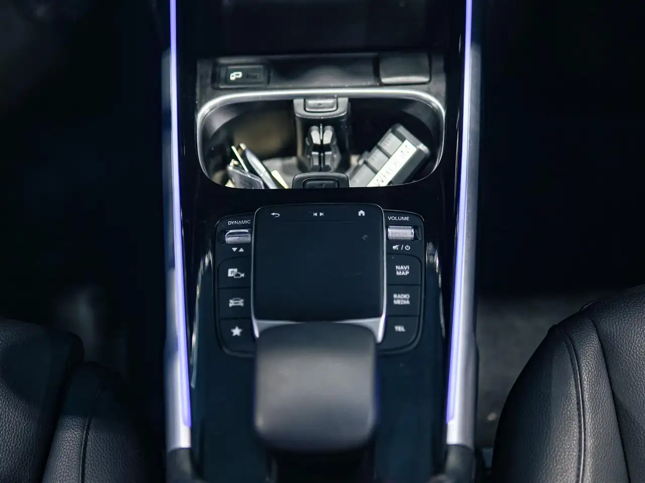 Mercedes-Benz GLB photo Mercedes-Benz GLB