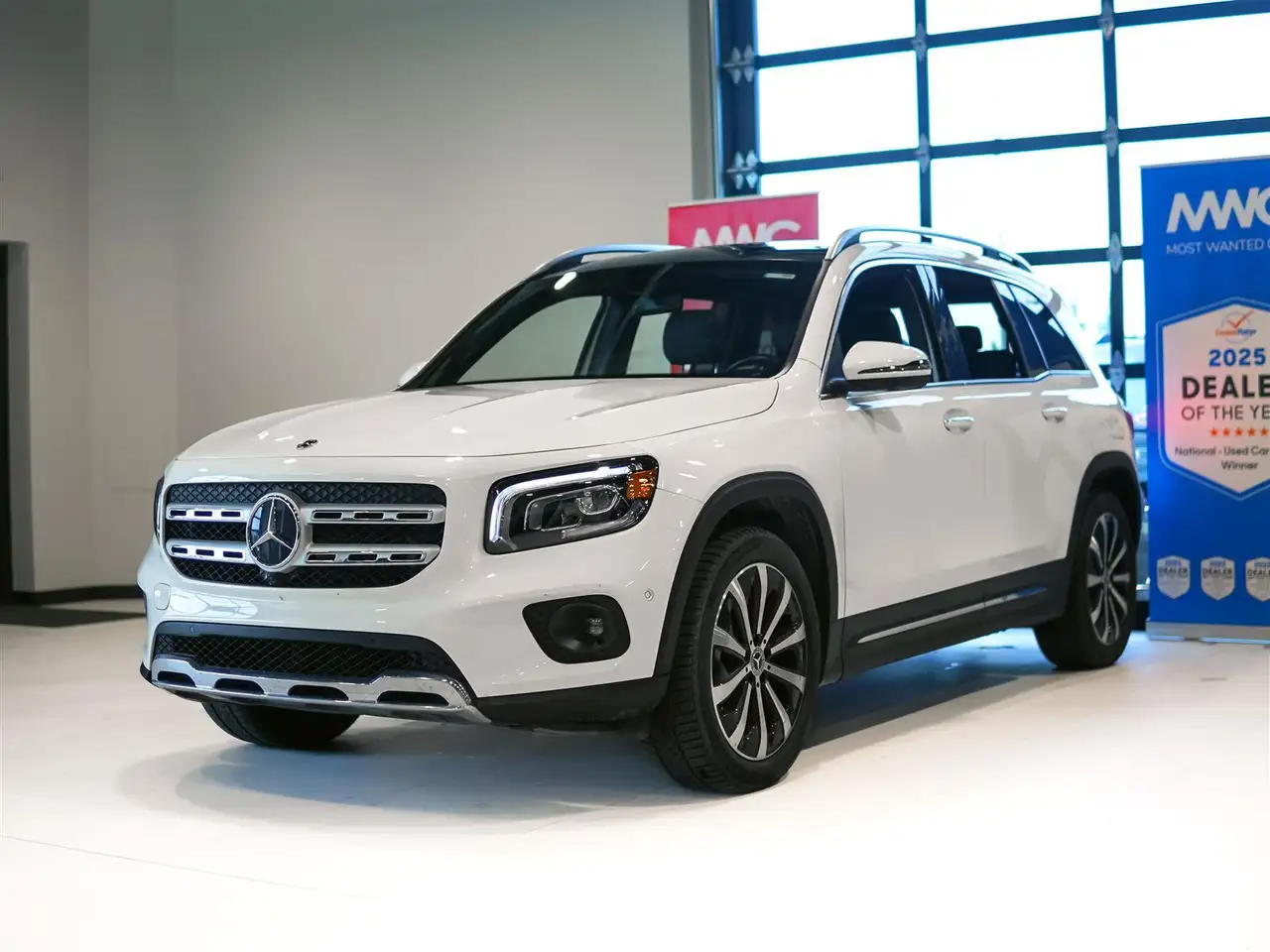 Mercedes-Benz GLB photo Mercedes-Benz GLB